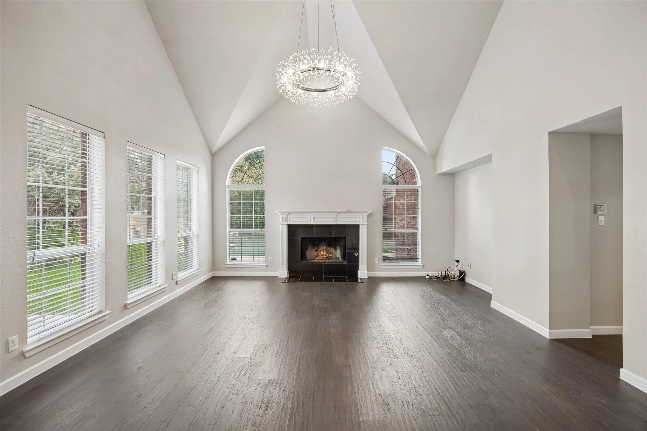 Single Family Residence For Rent in Collin County , 8408 Kenning Court, Plano, Texas 75024, 4 Bedroom, 3 Bathroom, 3 Garage spaces, 3,211 Sqft, built in 1996, mls#21347206, Real Estate Agent in Plano, Homes For Rent in Collin county, Homes For Rent in Plano, Realtor in Plano Texas, Real Estate Brokerage Independent Realty Texas, Luminita Cordes Realtor