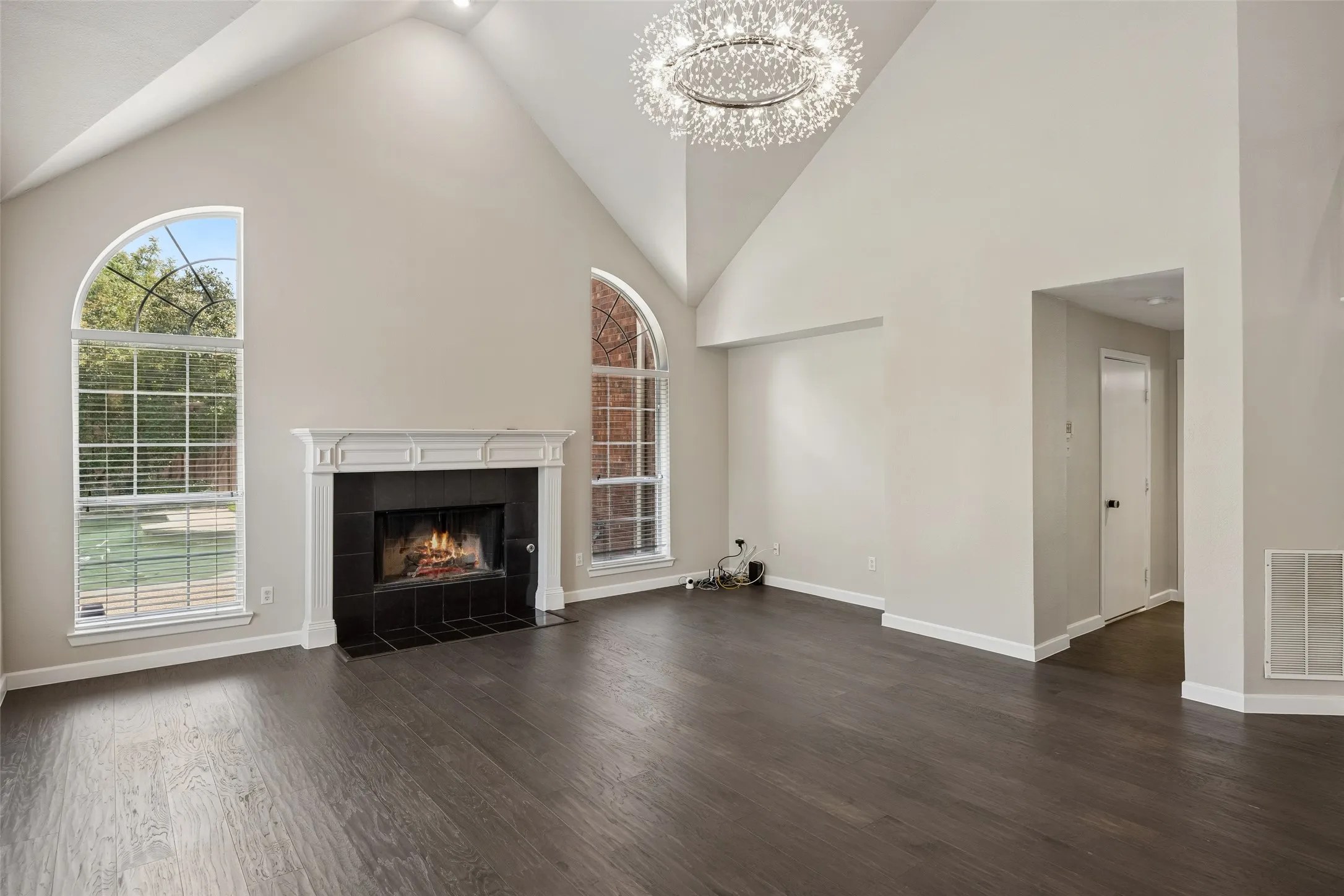 Single Family Residence For Rent in Collin County , 8408 Kenning Court, Plano, Texas 75024, 4 Bedroom, 3 Bathroom, 3 Garage spaces, 3,211 Sqft, built in 1996, mls#21347206, Real Estate Agent in Plano, Homes For Rent in Collin county, Homes For Rent in Plano, Realtor in Plano Texas, Real Estate Brokerage Independent Realty Texas, Luminita Cordes Realtor