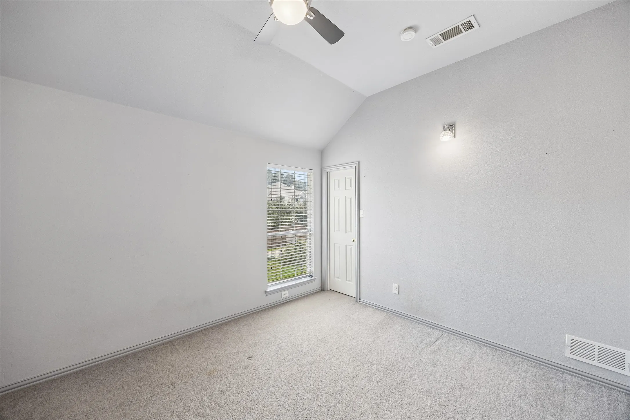 Single Family Residence For Rent in Collin County , 8408 Kenning Court, Plano, Texas 75024, 4 Bedroom, 3 Bathroom, 3 Garage spaces, 3,211 Sqft, built in 1996, mls#21347206, Real Estate Agent in Plano, Homes For Rent in Collin county, Homes For Rent in Plano, Realtor in Plano Texas, Real Estate Brokerage Independent Realty Texas, Luminita Cordes Realtor