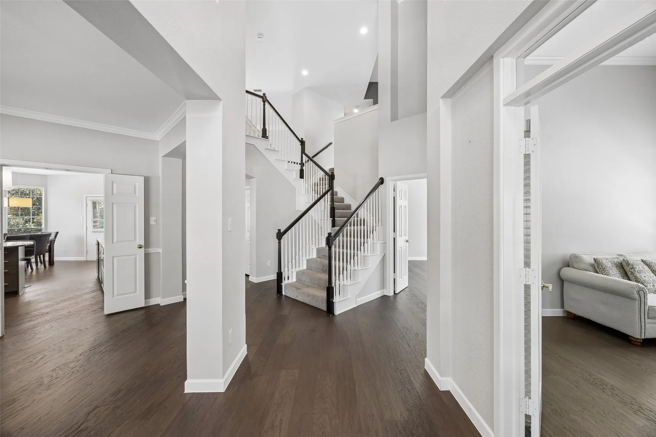 Single Family Residence For Rent in Collin County , 8408 Kenning Court, Plano, Texas 75024, 4 Bedroom, 3 Bathroom, 3 Garage spaces, 3,211 Sqft, built in 1996, mls#21347206, Real Estate Agent in Plano, Homes For Rent in Collin county, Homes For Rent in Plano, Realtor in Plano Texas, Real Estate Brokerage Independent Realty Texas, Luminita Cordes Realtor