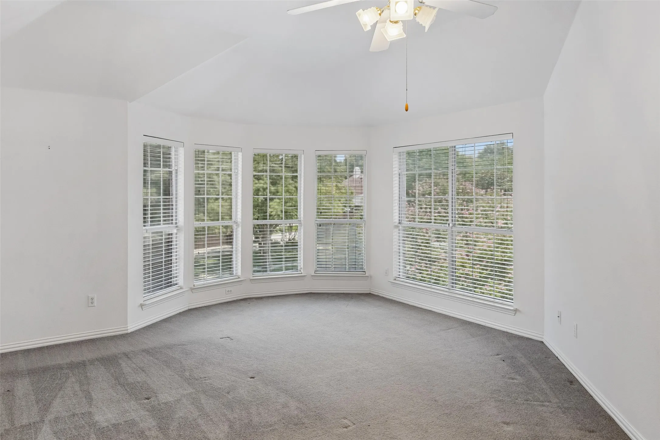 Single Family Residence For Rent in Collin County , 8408 Kenning Court, Plano, Texas 75024, 4 Bedroom, 3 Bathroom, 3 Garage spaces, 3,211 Sqft, built in 1996, mls#21347206, Real Estate Agent in Plano, Homes For Rent in Collin county, Homes For Rent in Plano, Realtor in Plano Texas, Real Estate Brokerage Independent Realty Texas, Luminita Cordes Realtor
