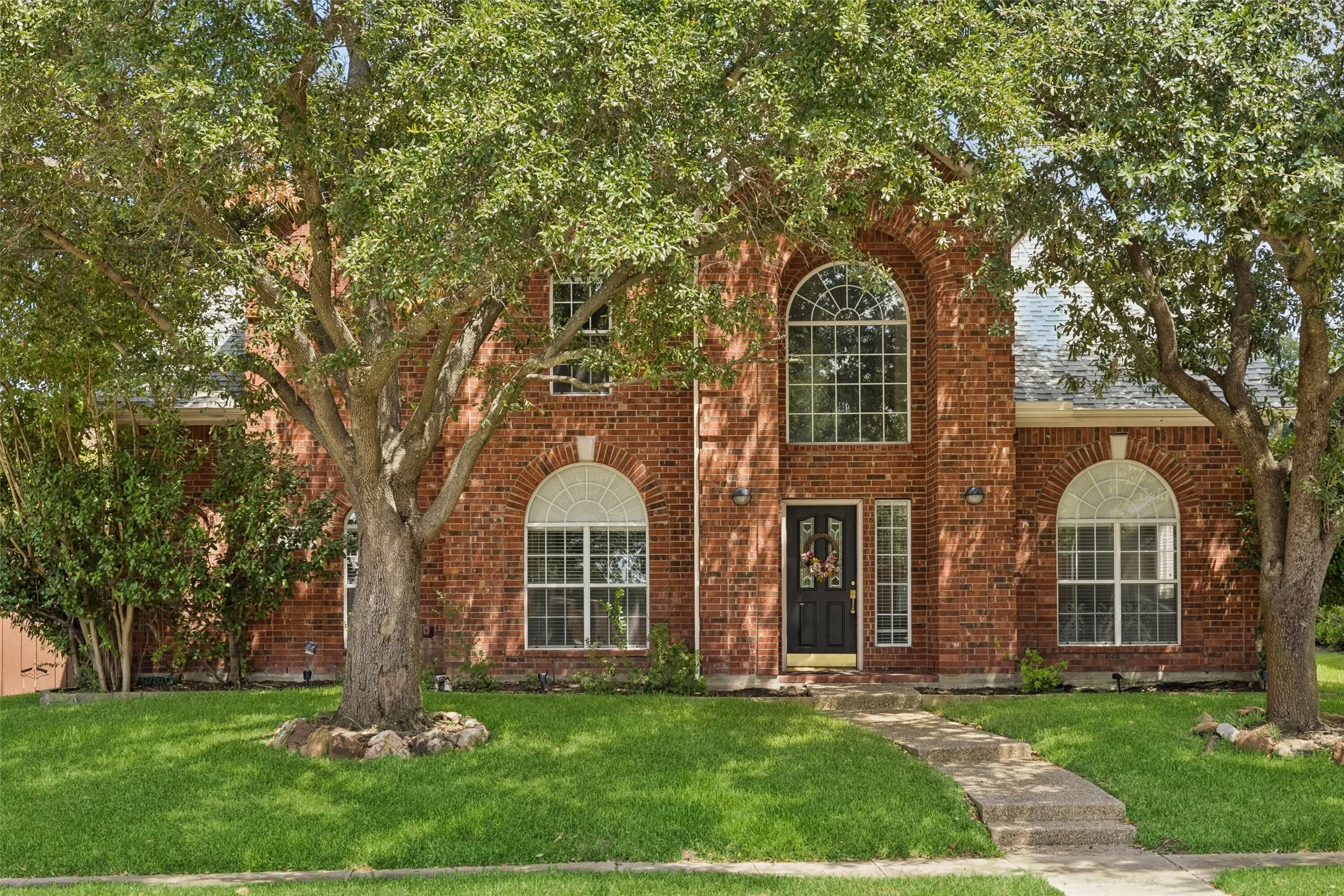 Single Family Residence For Rent in Collin County , 8408 Kenning Court, Plano, Texas 75024, 4 Bedroom, 3 Bathroom, 3 Garage spaces, 3,211 Sqft, built in 1996, mls#21347206, Real Estate Agent in Plano, Homes For Rent in Collin county, Homes For Rent in Plano, Realtor in Plano Texas, Real Estate Brokerage Independent Realty Texas, Luminita Cordes Realtor