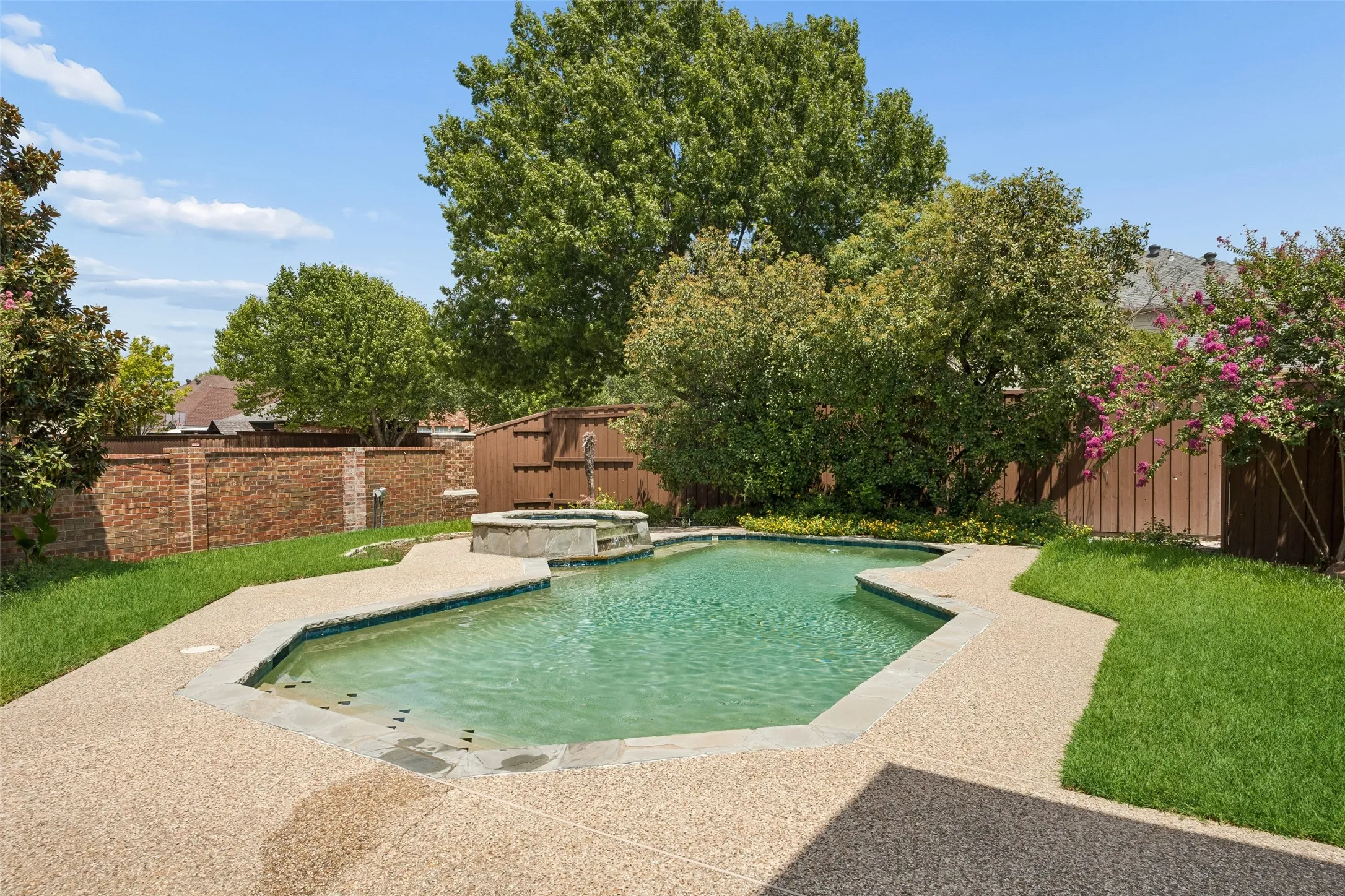 Single Family Residence For Rent in Collin County , 8408 Kenning Court, Plano, Texas 75024, 4 Bedroom, 3 Bathroom, 3 Garage spaces, 3,211 Sqft, built in 1996, mls#21347206, Real Estate Agent in Plano, Homes For Rent in Collin county, Homes For Rent in Plano, Realtor in Plano Texas, Real Estate Brokerage Independent Realty Texas, Luminita Cordes Realtor