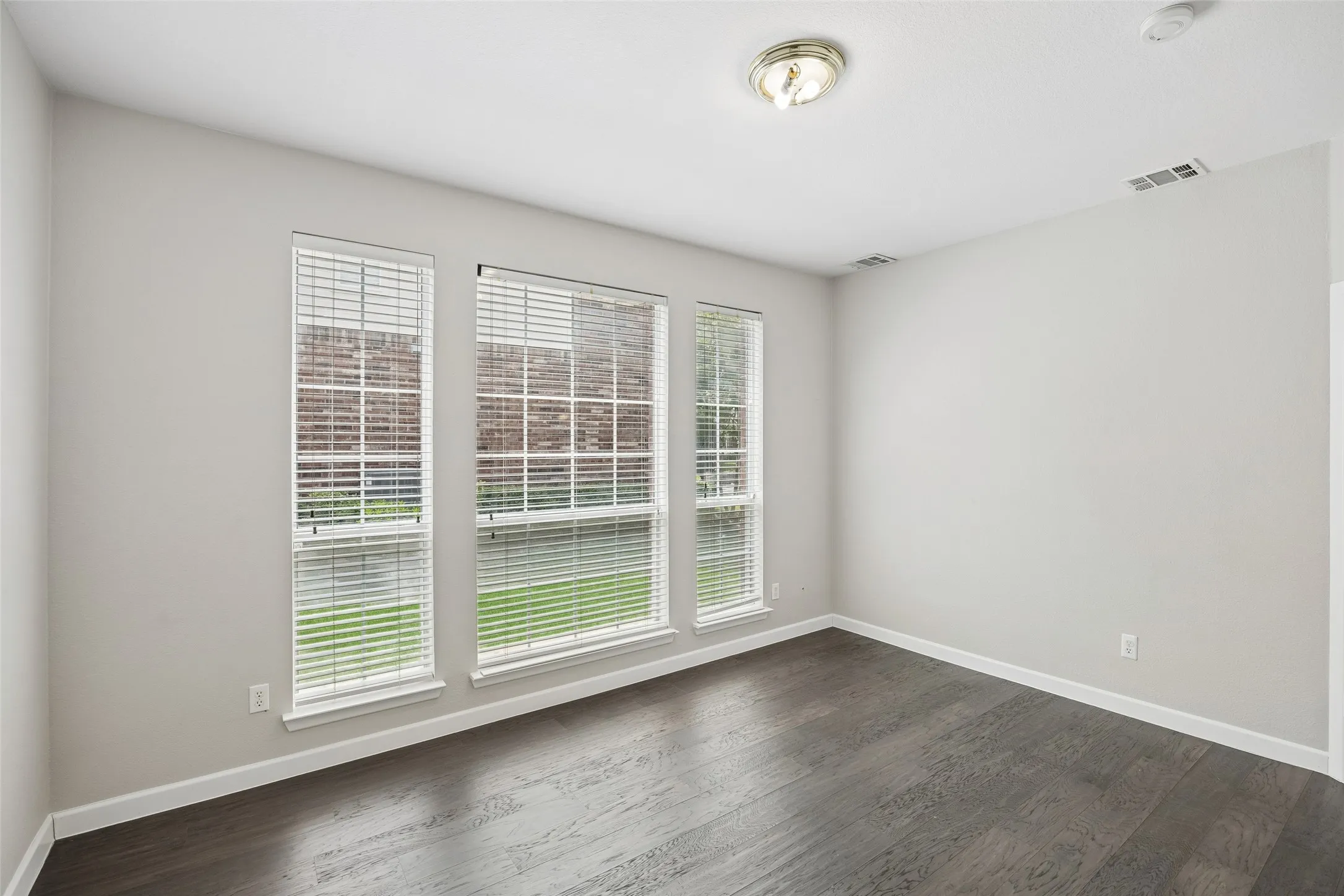 Single Family Residence For Rent in Collin County , 8408 Kenning Court, Plano, Texas 75024, 4 Bedroom, 3 Bathroom, 3 Garage spaces, 3,211 Sqft, built in 1996, mls#21347206, Real Estate Agent in Plano, Homes For Rent in Collin county, Homes For Rent in Plano, Realtor in Plano Texas, Real Estate Brokerage Independent Realty Texas, Luminita Cordes Realtor