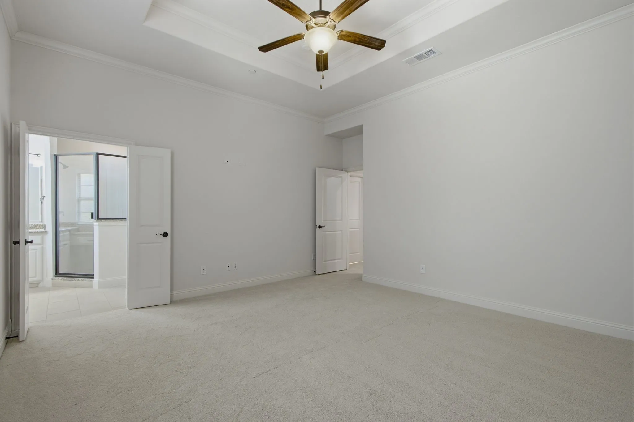 Townhouse For Sale in Dallas County , 4818 Empire Way, Irving, Texas 75038, 3 Bedroom, 3 Bathroom, 2 Garage spaces, 1,864 Sqft, built in 2016, mls#21349421, Real Estate Agent in Irving, Homes For Sale in Dallas county, Homes For Sale in Irving, Realtor in Irving Texas, Real Estate Brokerage Independent Realty Texas, Luminita Cordes Realtor