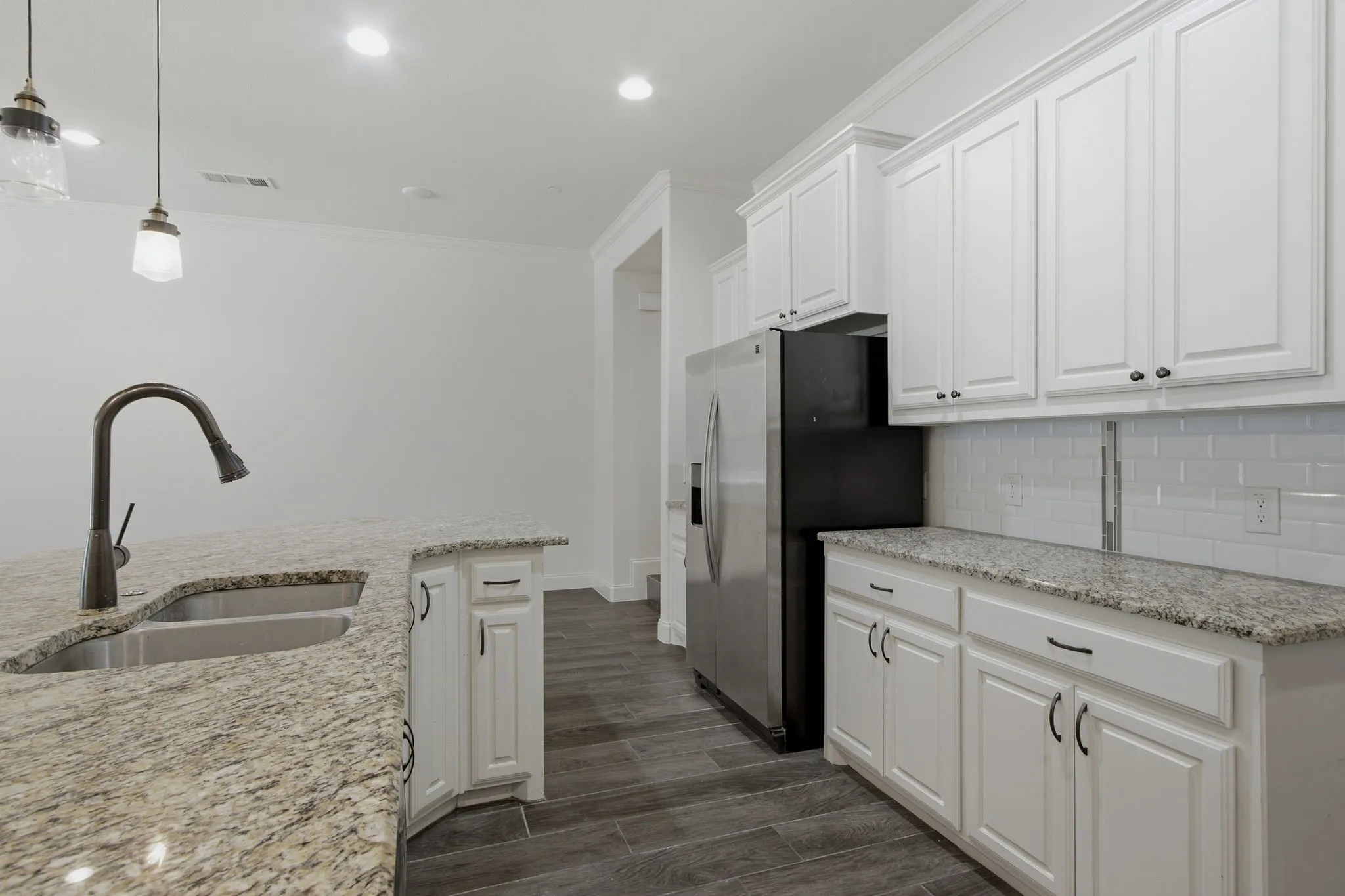 Townhouse For Sale in Dallas County , 4818 Empire Way, Irving, Texas 75038, 3 Bedroom, 3 Bathroom, 2 Garage spaces, 1,864 Sqft, built in 2016, mls#21349421, Real Estate Agent in Irving, Homes For Sale in Dallas county, Homes For Sale in Irving, Realtor in Irving Texas, Real Estate Brokerage Independent Realty Texas, Luminita Cordes Realtor