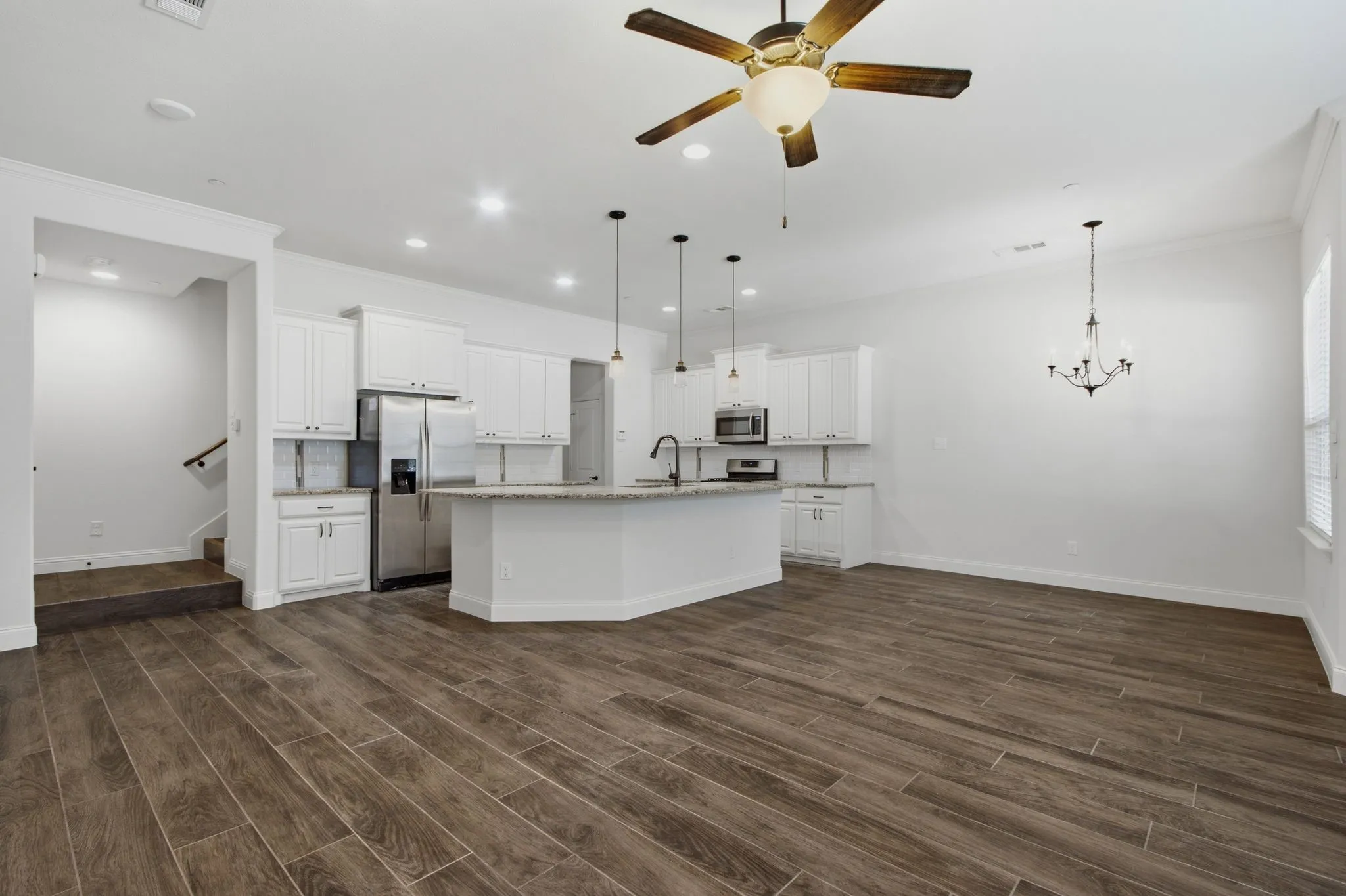 Townhouse For Sale in Dallas County , 4818 Empire Way, Irving, Texas 75038, 3 Bedroom, 3 Bathroom, 2 Garage spaces, 1,864 Sqft, built in 2016, mls#21349421, Real Estate Agent in Irving, Homes For Sale in Dallas county, Homes For Sale in Irving, Realtor in Irving Texas, Real Estate Brokerage Independent Realty Texas, Luminita Cordes Realtor