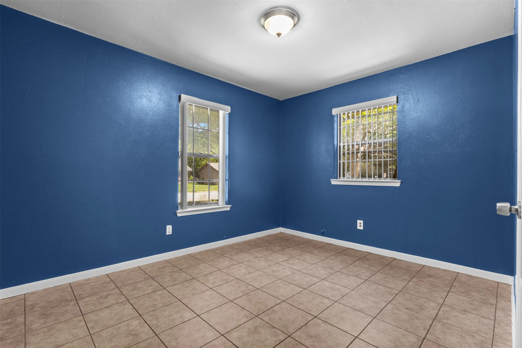 Single Family Residence For Sale in Tarrant County , 337 Langley Avenue, Everman, Texas 76140, 3 Bedroom, 2 Bathroom, 2 Garage spaces, 1,068 Sqft, built in 1968, mls#21347977, Real Estate Agent in Everman, Homes For Sale in Tarrant county, Homes For Sale in Everman, Realtor in Everman Texas, Real Estate Brokerage Independent Realty Texas, Luminita Cordes Realtor