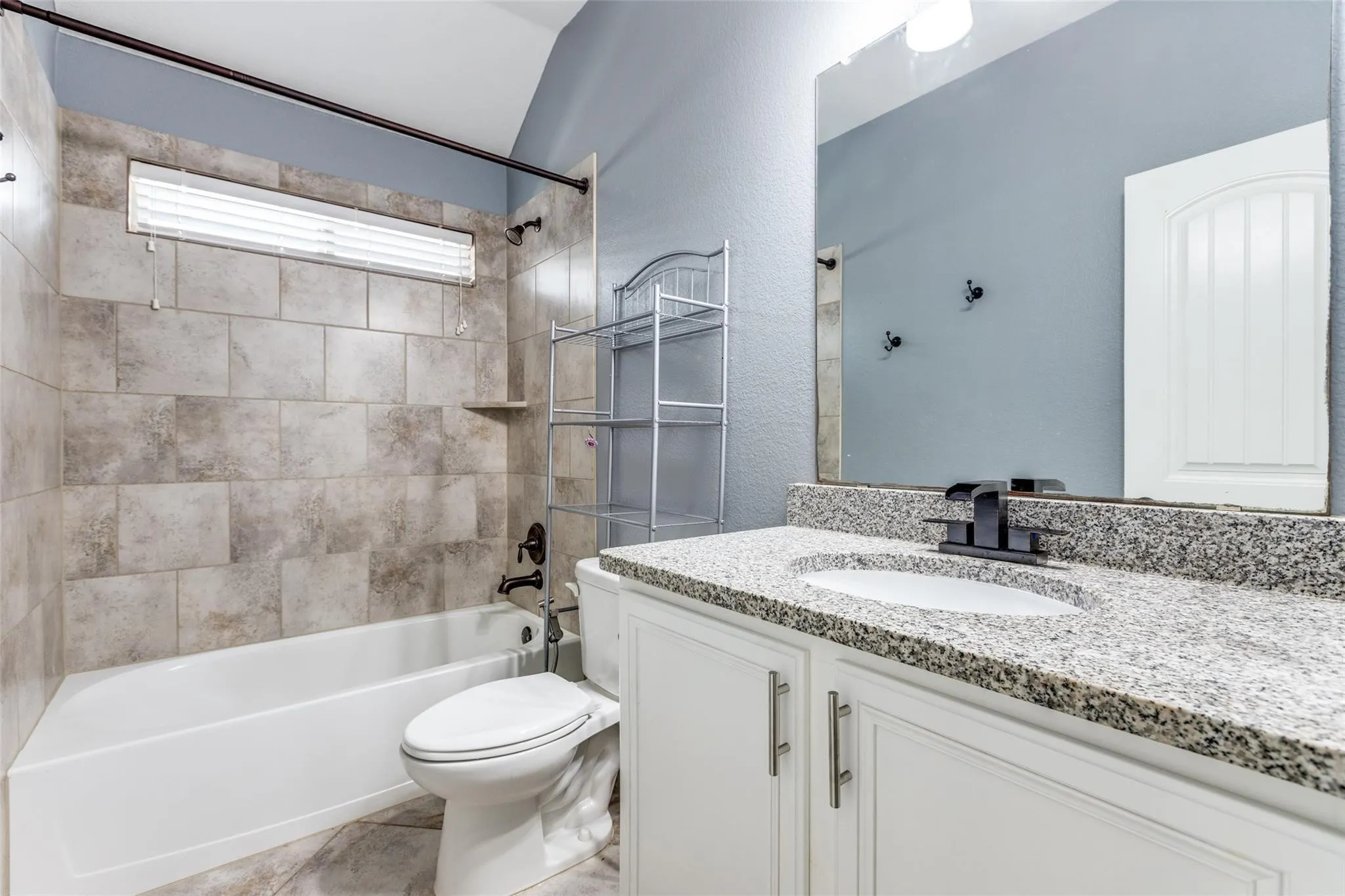 Single Family Residence For Sale in Collin County , 10220 Bennet Drive, Mc Kinney, Texas 75072, 3 Bedroom, 2 Bathroom, 2 Garage spaces, 1,656 Sqft, built in 2015, mls#21347867, Real Estate Agent in Mc Kinney, Homes For Sale in Collin county, Homes For Sale in Mc Kinney, Realtor in Mc Kinney Texas, Real Estate Brokerage Independent Realty Texas, Luminita Cordes Realtor