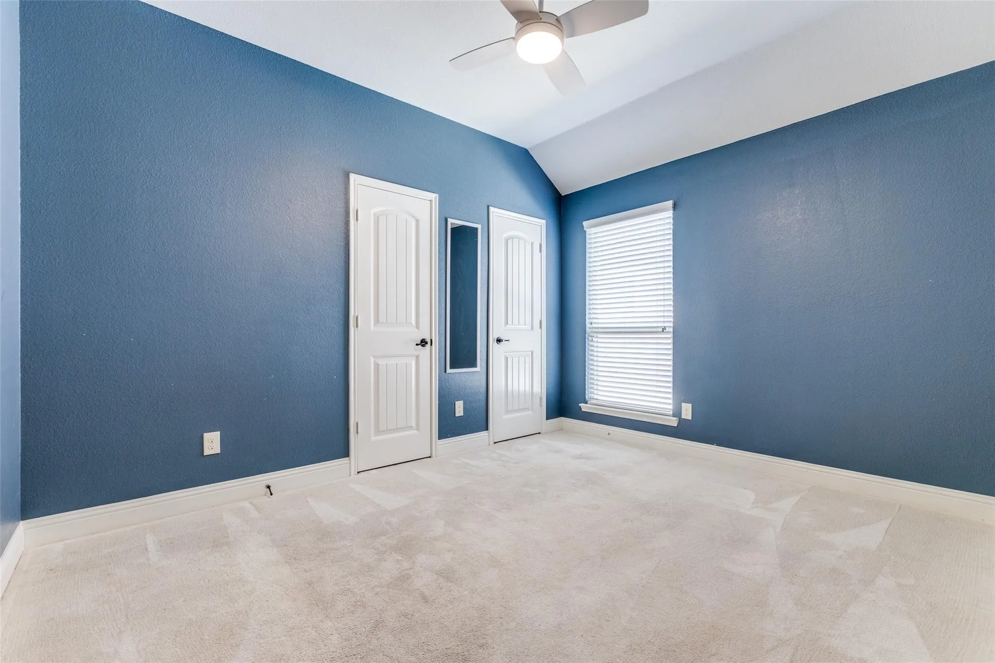 Single Family Residence For Sale in Collin County , 10220 Bennet Drive, Mc Kinney, Texas 75072, 3 Bedroom, 2 Bathroom, 2 Garage spaces, 1,656 Sqft, built in 2015, mls#21347867, Real Estate Agent in Mc Kinney, Homes For Sale in Collin county, Homes For Sale in Mc Kinney, Realtor in Mc Kinney Texas, Real Estate Brokerage Independent Realty Texas, Luminita Cordes Realtor