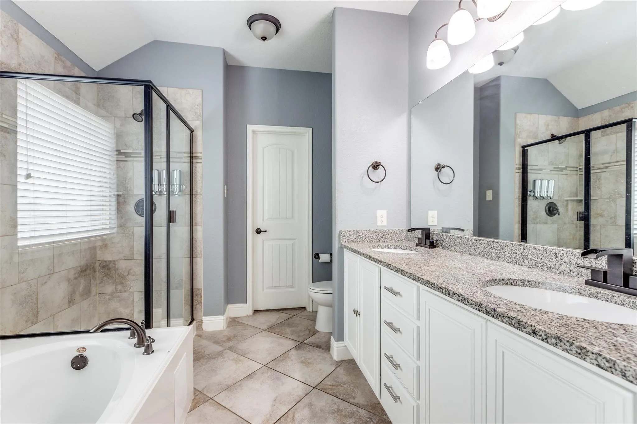 Single Family Residence For Sale in Collin County , 10220 Bennet Drive, Mc Kinney, Texas 75072, 3 Bedroom, 2 Bathroom, 2 Garage spaces, 1,656 Sqft, built in 2015, mls#21347867, Real Estate Agent in Mc Kinney, Homes For Sale in Collin county, Homes For Sale in Mc Kinney, Realtor in Mc Kinney Texas, Real Estate Brokerage Independent Realty Texas, Luminita Cordes Realtor