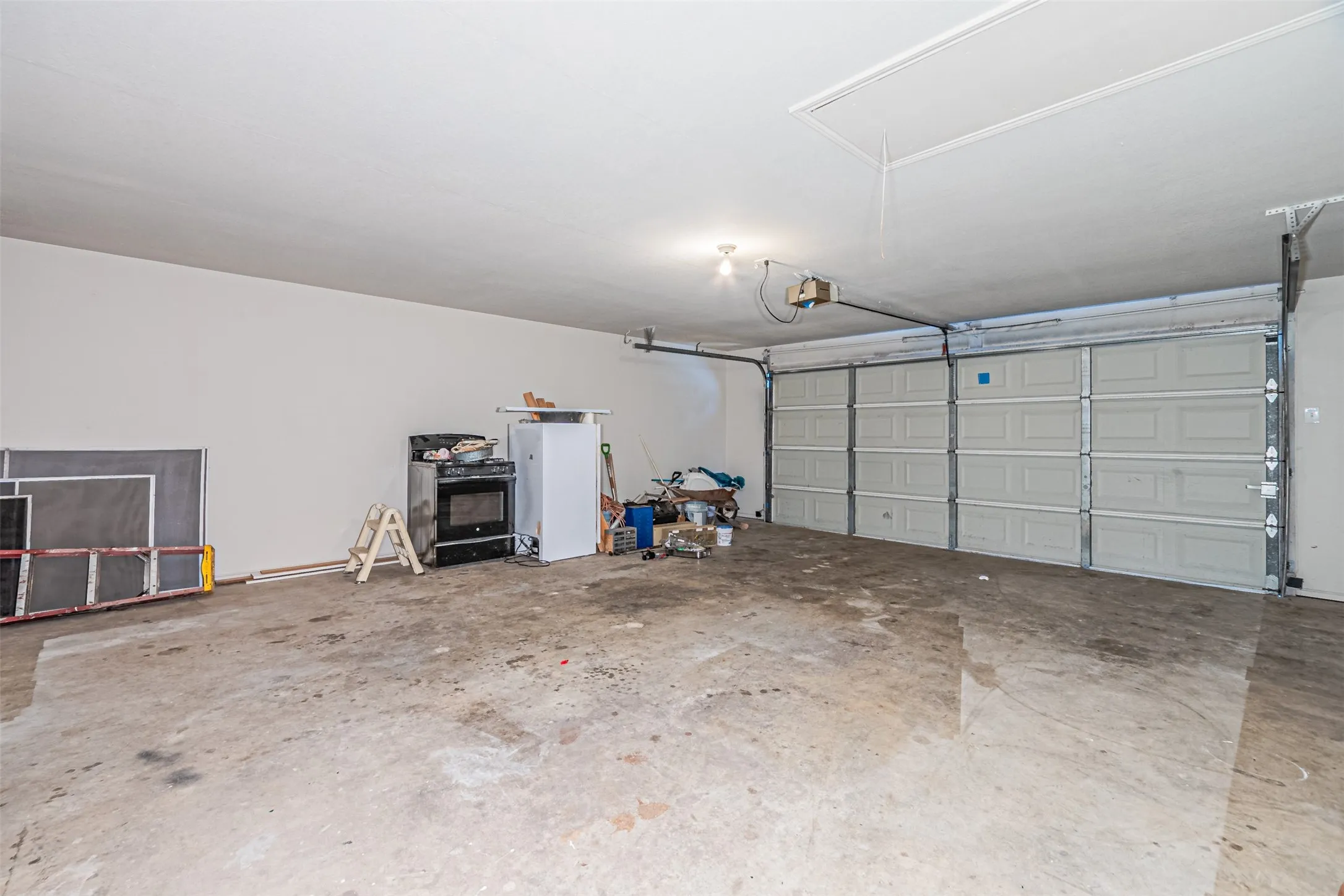 Single Family Residence For Sale in Dallas County , 2811 Seagoville Road, Seagoville, Texas 75159, 3 Bedroom, 2 Bathroom, 2 Garage spaces, 1,828 Sqft, built in 1994, mls#21349534, Real Estate Agent in Seagoville, Homes For Sale in Dallas county, Homes For Sale in Seagoville, Realtor in Seagoville Texas, Real Estate Brokerage Independent Realty Texas, Luminita Cordes Realtor