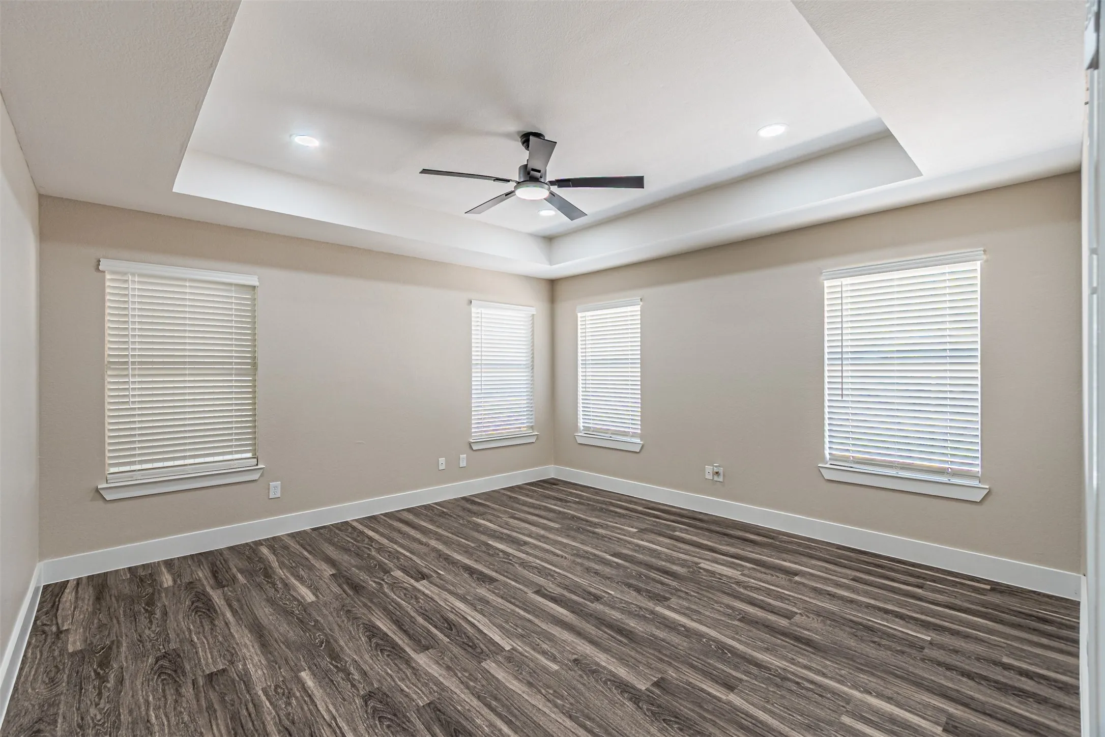 Single Family Residence For Sale in Dallas County , 2811 Seagoville Road, Seagoville, Texas 75159, 3 Bedroom, 2 Bathroom, 2 Garage spaces, 1,828 Sqft, built in 1994, mls#21349534, Real Estate Agent in Seagoville, Homes For Sale in Dallas county, Homes For Sale in Seagoville, Realtor in Seagoville Texas, Real Estate Brokerage Independent Realty Texas, Luminita Cordes Realtor