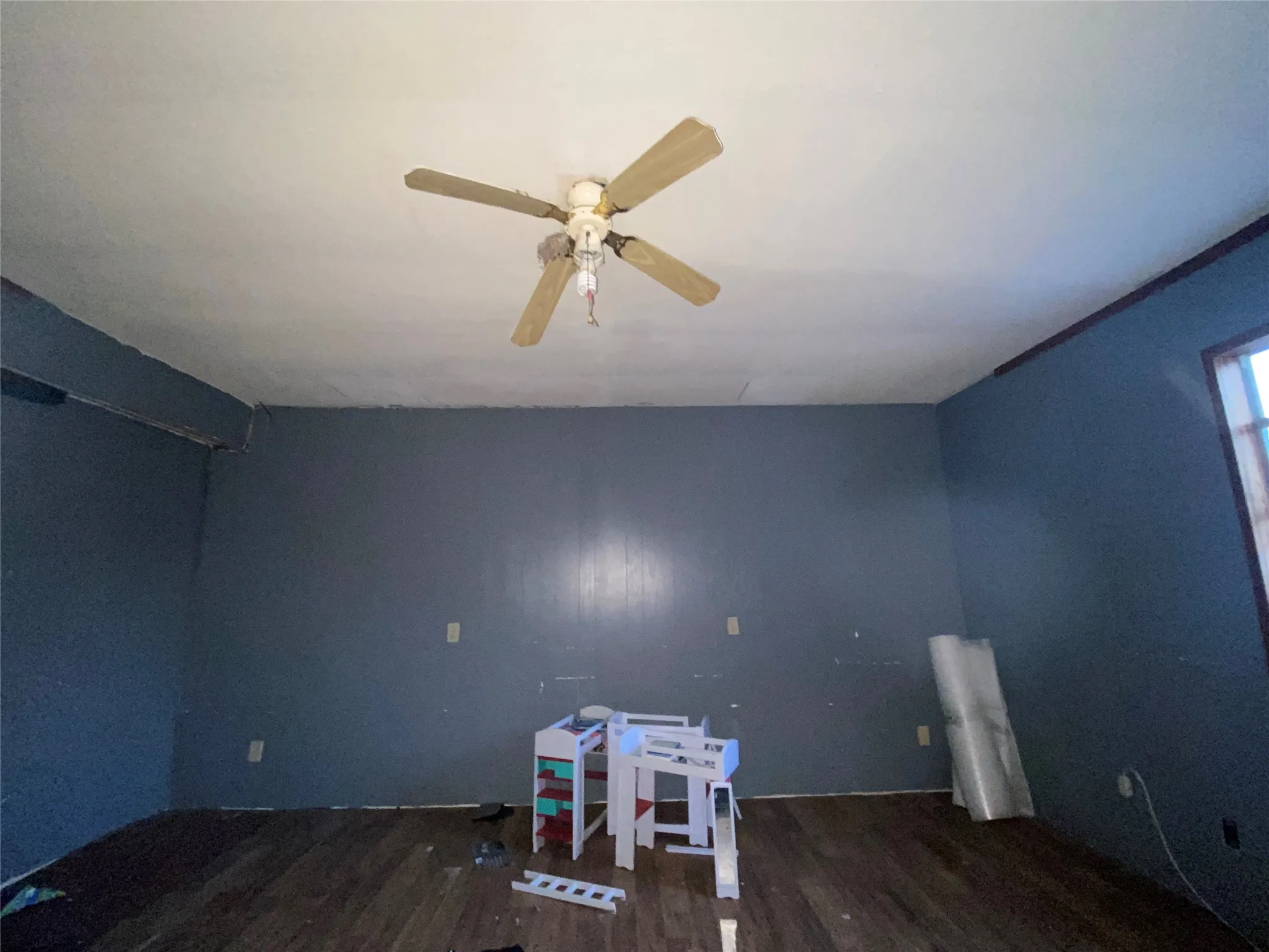 Mobile Home For Sale in Van Zandt County , 920 Vz County Road 3504, Wills Point, Texas 75169, 2 Bedrooms, 2 Bathrooms, Garage spaces, 2,528 Sqft, built in 1985, Price $205,000, mls#21349540, Real Estate Agent in Wills Point, Homes For Sale in Van Zandt county, Homes For Sale in Wills Point, Realtor in Wills Point Texas, Real Estate Brokerage Independent Realty Texas, Luminita Cordes Realtor