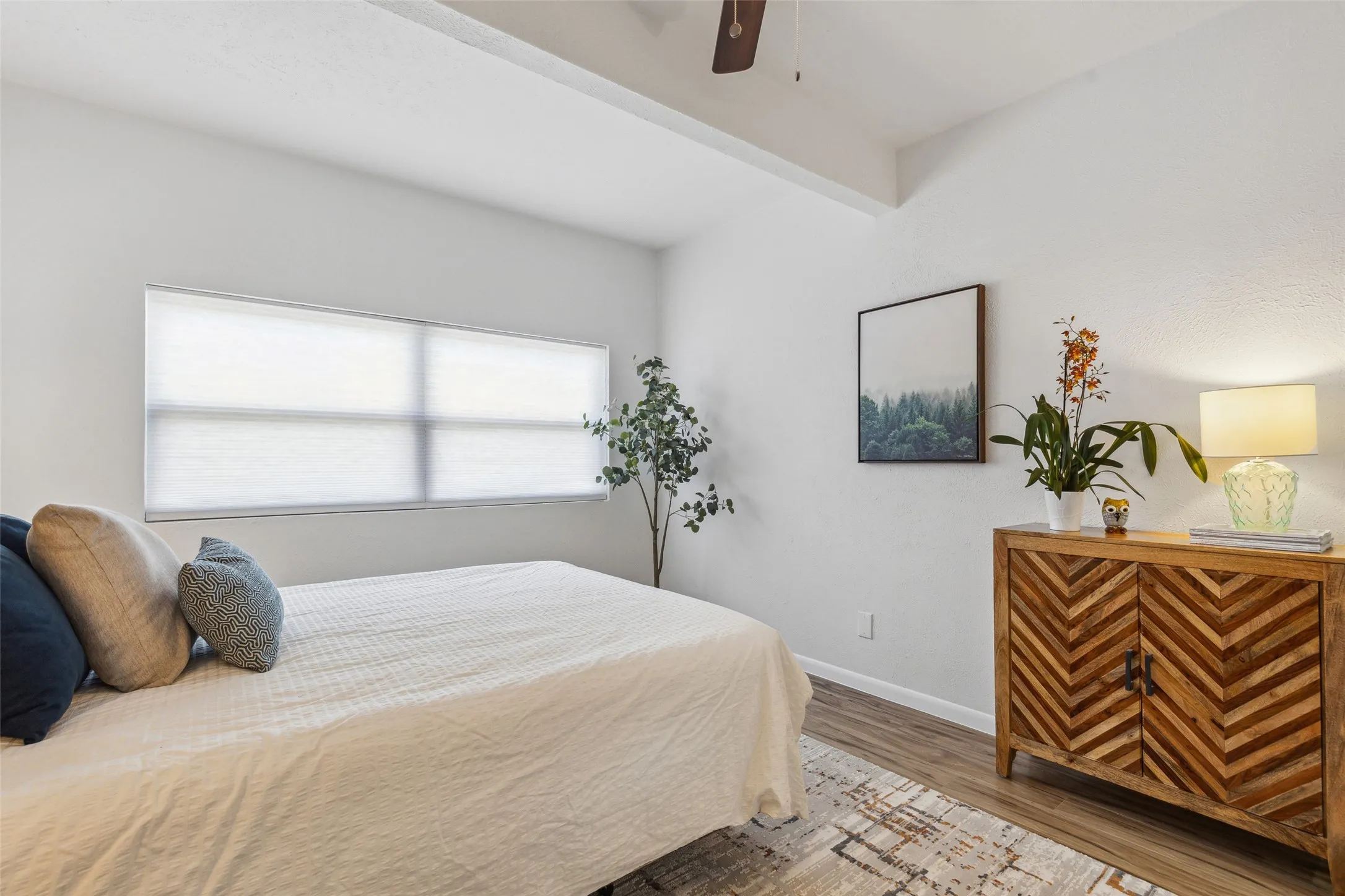 Single Family Residence For Sale in Dallas County , 10811 Mandalay Drive, Dallas, Texas 75228, 3 Bedroom, 2 Bathroom, Garage spaces, 1,381 Sqft, built in 1955, Price $299,900, mls#21349528, Real Estate Agent in Dallas, Homes For Sale in Dallas county, Homes For Sale in Dallas, Realtor in Dallas Texas, Real Estate Brokerage Independent Realty Texas, Luminita Cordes Realtor