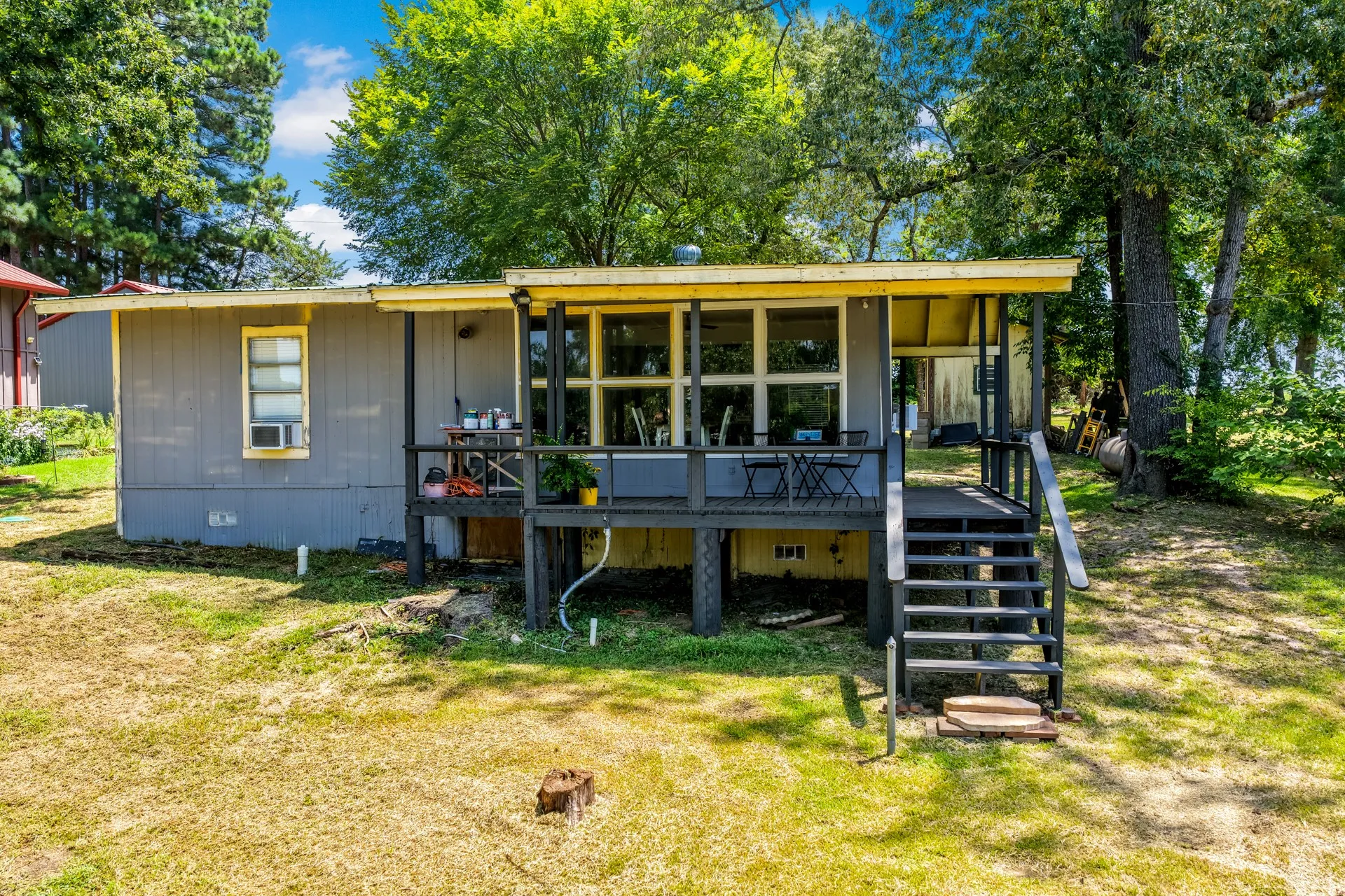 Single Family Residence For Sale in Morris County , 597 Naples 54, Omaha, Texas 75571, 2 Bedroom, 1 Bathroom, Garage spaces, 952 Sqft, built in 1996, mls#21349544, Real Estate Agent in Omaha, Homes For Sale in Morris county, Homes For Sale in Omaha, Realtor in Omaha Texas, Real Estate Brokerage Independent Realty Texas, Luminita Cordes Realtor