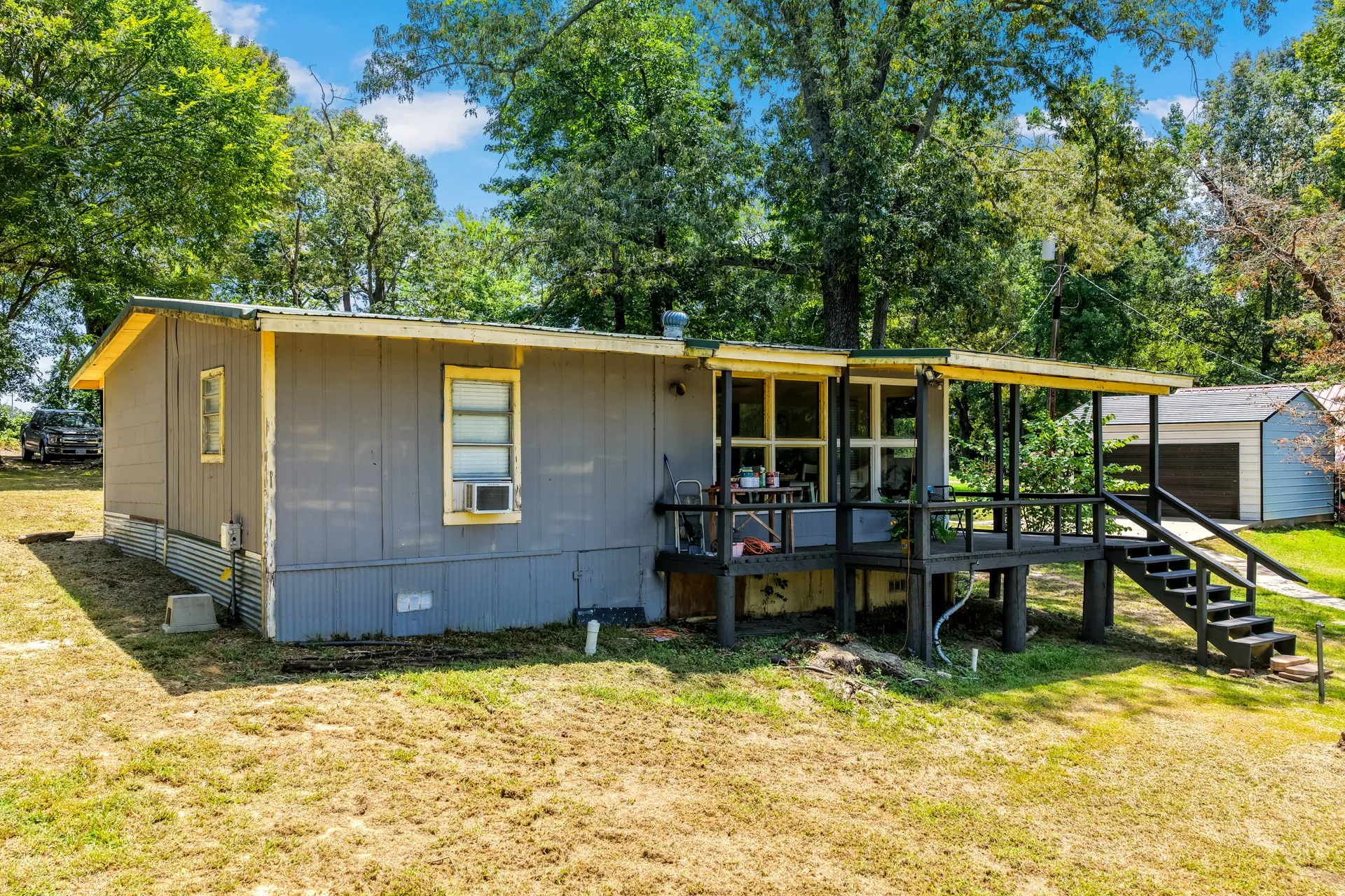 Single Family Residence For Sale in Morris County , 597 Naples 54, Omaha, Texas 75571, 2 Bedroom, 1 Bathroom, Garage spaces, 952 Sqft, built in 1996, mls#21349544, Real Estate Agent in Omaha, Homes For Sale in Morris county, Homes For Sale in Omaha, Realtor in Omaha Texas, Real Estate Brokerage Independent Realty Texas, Luminita Cordes Realtor
