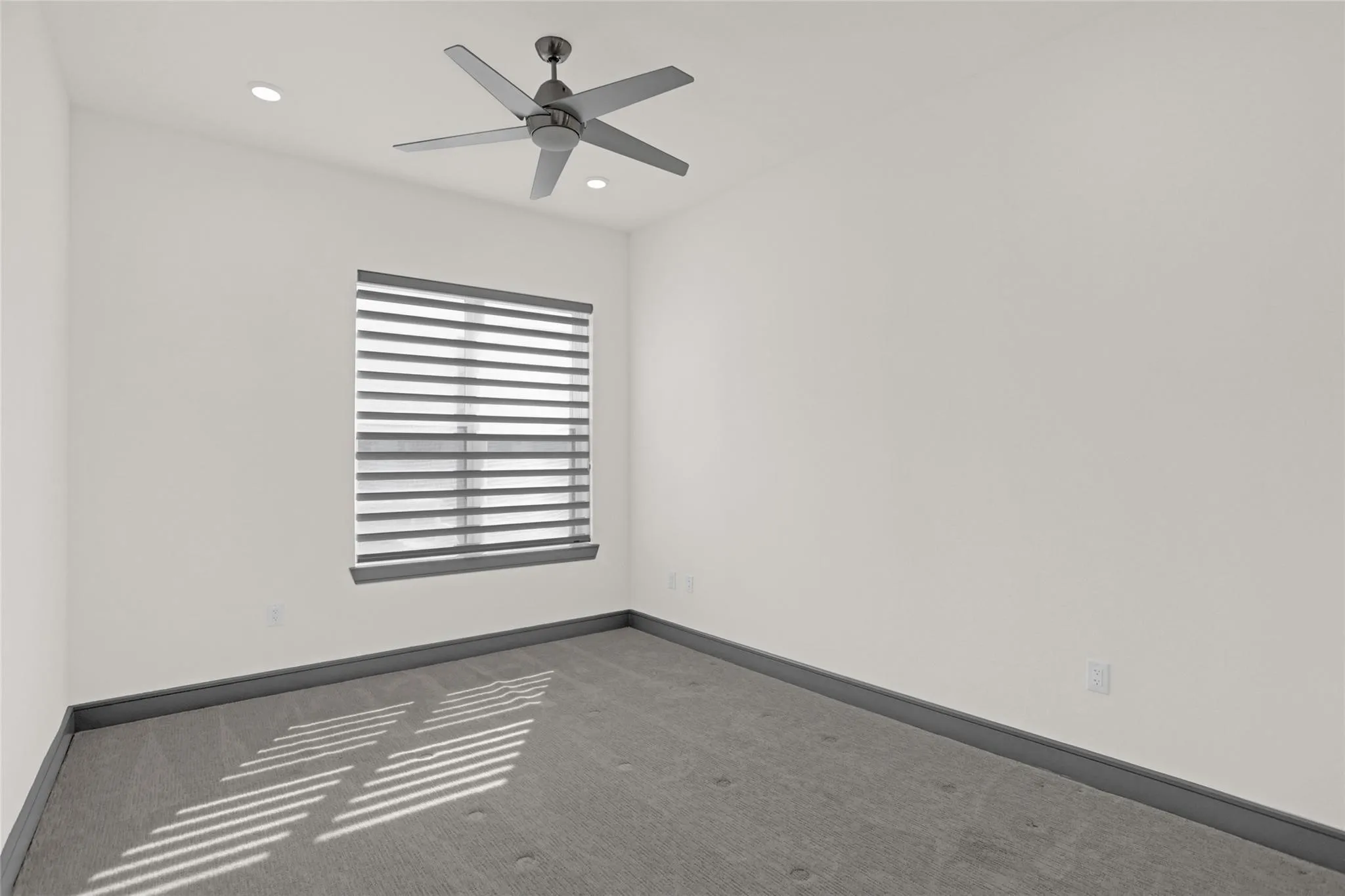 Condominium For Rent in Denton County , 2700 Old Denton Road 2225, Carrollton, Texas 75007, 2 Bedroom, 2 Bathroom, 2 Garage spaces, 1,250 Sqft, built in 2022, mls#21349545, Real Estate Agent in Carrollton, Homes For Rent in Denton county, Homes For Rent in Carrollton, Realtor in Carrollton Texas, Real Estate Brokerage Independent Realty Texas, Luminita Cordes Realtor