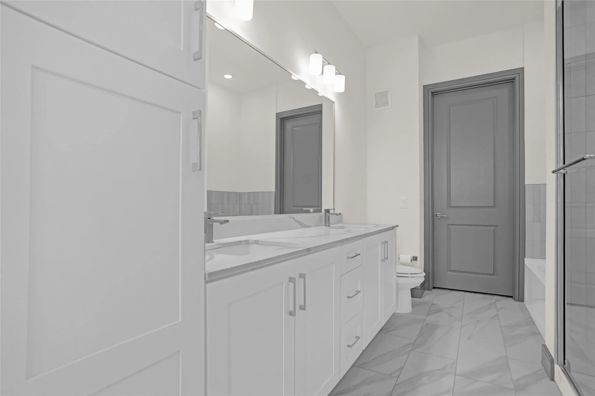 Condominium For Rent in Denton County , 2700 Old Denton Road 2225, Carrollton, Texas 75007, 2 Bedroom, 2 Bathroom, 2 Garage spaces, 1,250 Sqft, built in 2022, mls#21349545, Real Estate Agent in Carrollton, Homes For Rent in Denton county, Homes For Rent in Carrollton, Realtor in Carrollton Texas, Real Estate Brokerage Independent Realty Texas, Luminita Cordes Realtor
