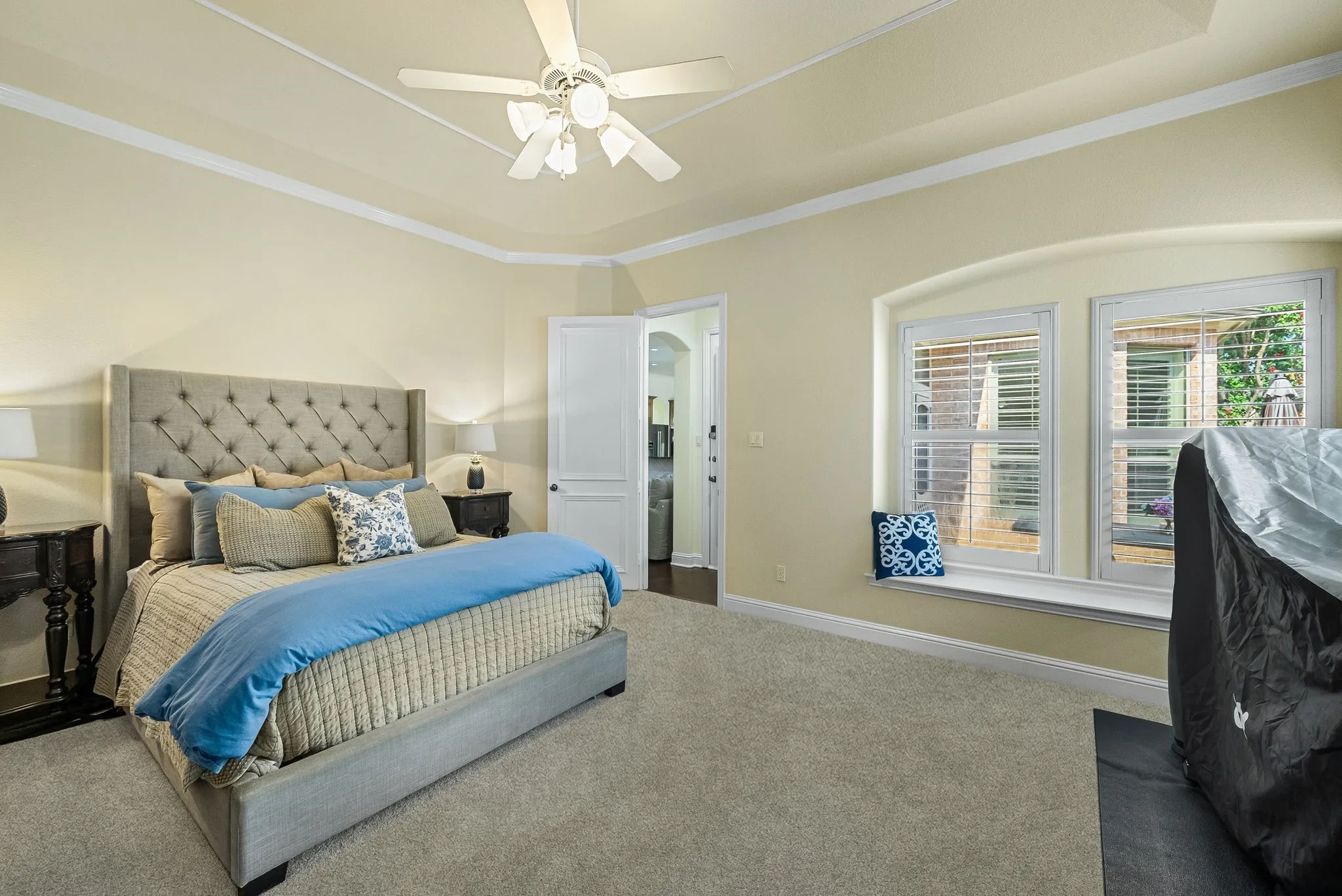 Single Family Residence For Sale in Tarrant County , 218 Versailles Lane, Keller, Texas 76248, 3 Bedroom, 3 Bathroom, 2 Garage spaces, 2,252 Sqft, built in 2002, mls#21339627, Real Estate Agent in Keller, Homes For Sale in Tarrant county, Homes For Sale in Keller, Realtor in Keller Texas, Real Estate Brokerage Independent Realty Texas, Luminita Cordes Realtor