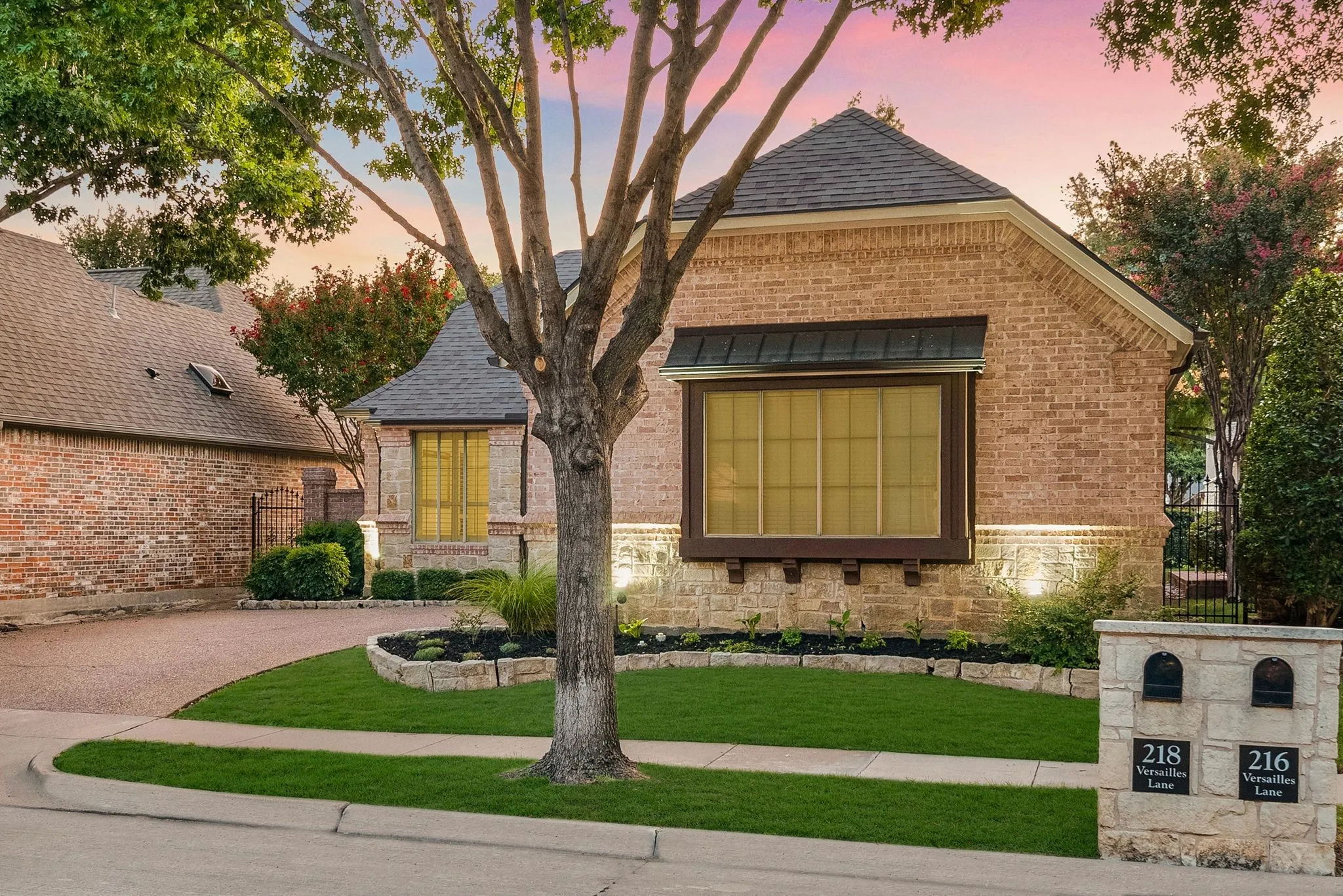 Single Family Residence For Sale in Tarrant County , 218 Versailles Lane, Keller, Texas 76248, 3 Bedroom, 3 Bathroom, 2 Garage spaces, 2,252 Sqft, built in 2002, mls#21339627, Real Estate Agent in Keller, Homes For Sale in Tarrant county, Homes For Sale in Keller, Realtor in Keller Texas, Real Estate Brokerage Independent Realty Texas, Luminita Cordes Realtor