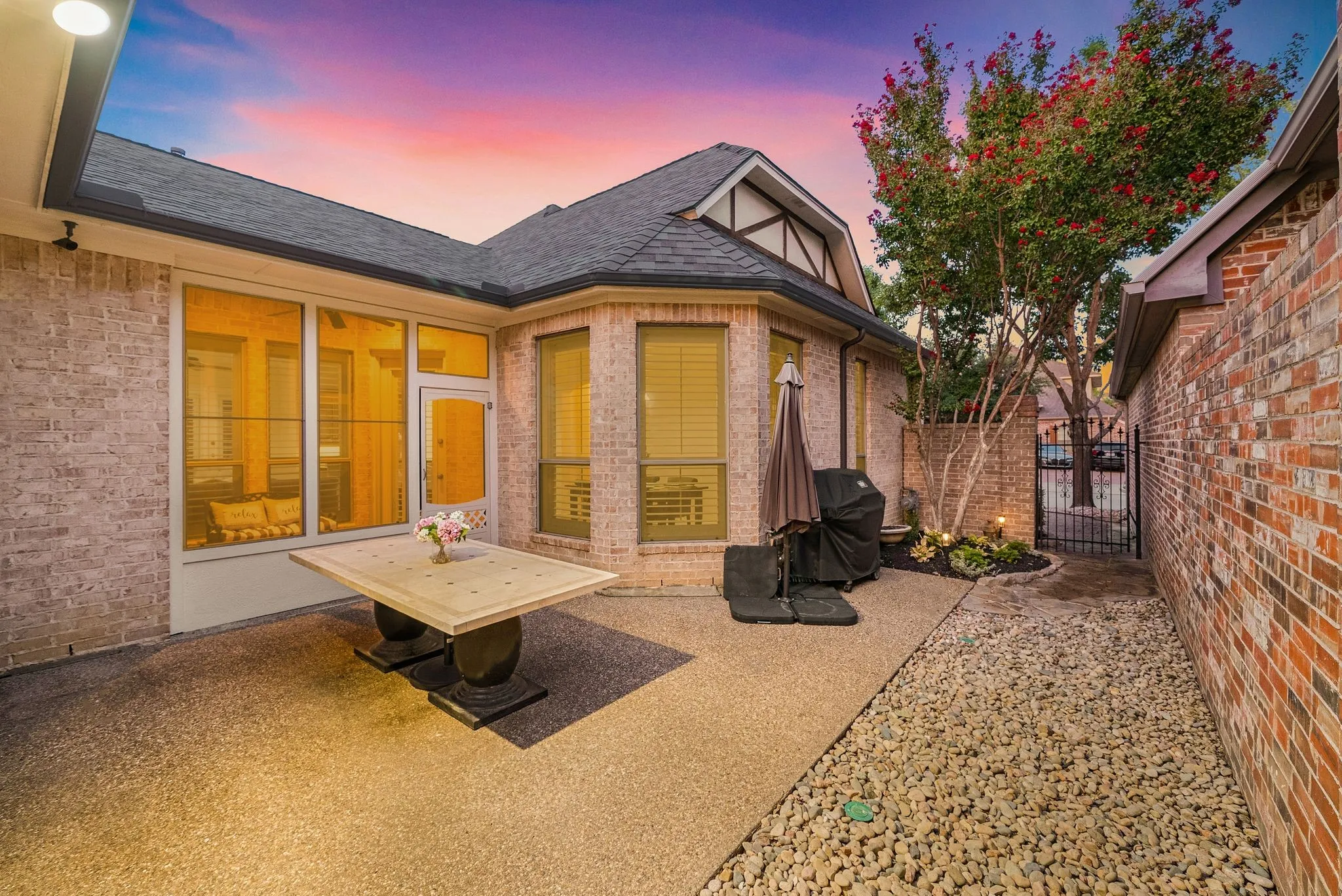 Single Family Residence For Sale in Tarrant County , 218 Versailles Lane, Keller, Texas 76248, 3 Bedroom, 3 Bathroom, 2 Garage spaces, 2,252 Sqft, built in 2002, mls#21339627, Real Estate Agent in Keller, Homes For Sale in Tarrant county, Homes For Sale in Keller, Realtor in Keller Texas, Real Estate Brokerage Independent Realty Texas, Luminita Cordes Realtor