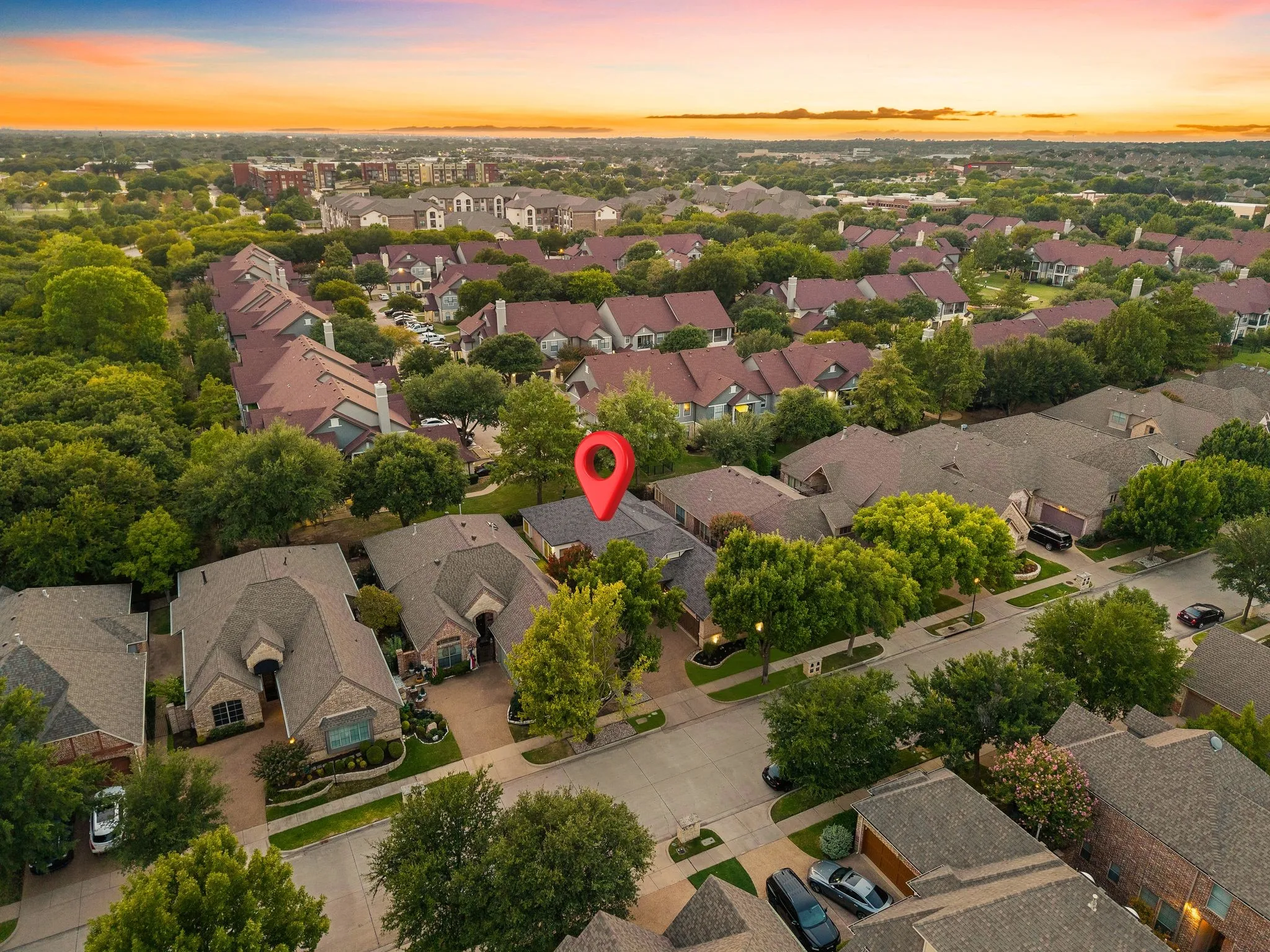 Single Family Residence For Sale in Tarrant County , 218 Versailles Lane, Keller, Texas 76248, 3 Bedroom, 3 Bathroom, 2 Garage spaces, 2,252 Sqft, built in 2002, mls#21339627, Real Estate Agent in Keller, Homes For Sale in Tarrant county, Homes For Sale in Keller, Realtor in Keller Texas, Real Estate Brokerage Independent Realty Texas, Luminita Cordes Realtor