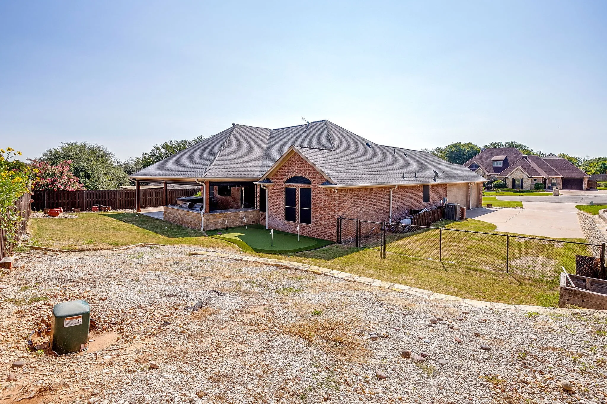 Single Family Residence For Sale in Hood County , 9704 Trinity Court, Granbury, Texas 76049, 4 Bedroom, 2 Bathroom, 2 Garage spaces, 2,395 Sqft, built in 2007, mls#21331666, Real Estate Agent in Granbury, Homes For Sale in Hood county, Homes For Sale in Granbury, Realtor in Granbury Texas, Real Estate Brokerage Independent Realty Texas, Luminita Cordes Realtor