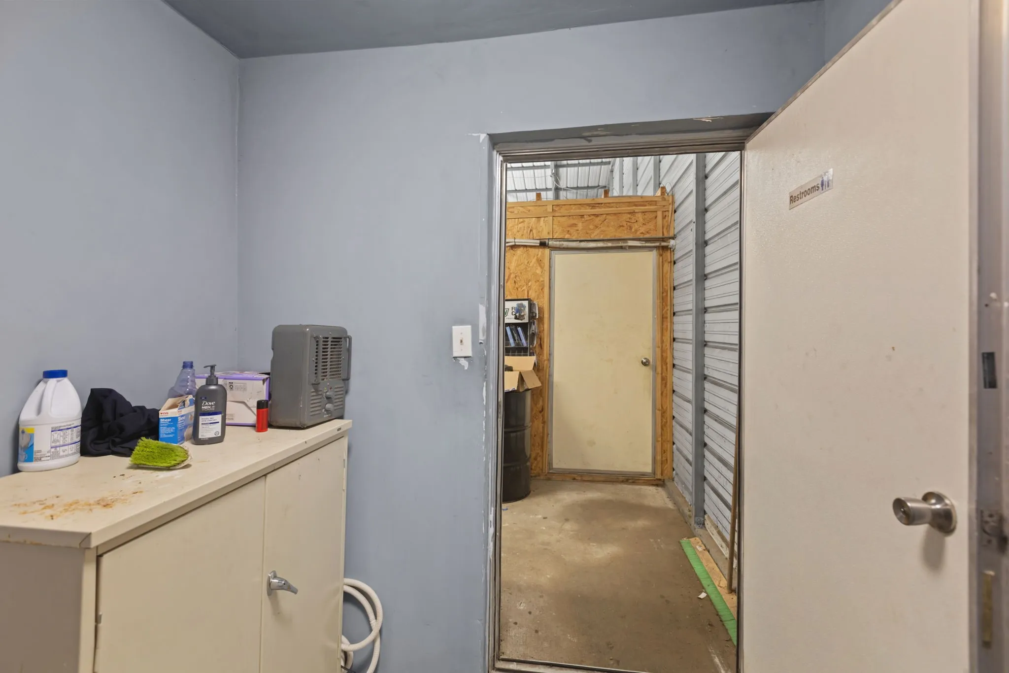 Business For Sale in Red River (TX) County , 1305 W Main Street, Clarksville, Texas 75426, 0, 0, Garage spaces, 1,417 Sqft, built in 2020, Price $225,000, mls#21348986, Real Estate Agent in Clarksville, Homes For Sale in Red River (TX) county, Homes For Sale in Clarksville, Realtor in Clarksville Texas, Real Estate Brokerage Independent Realty Texas, Luminita Cordes Realtor