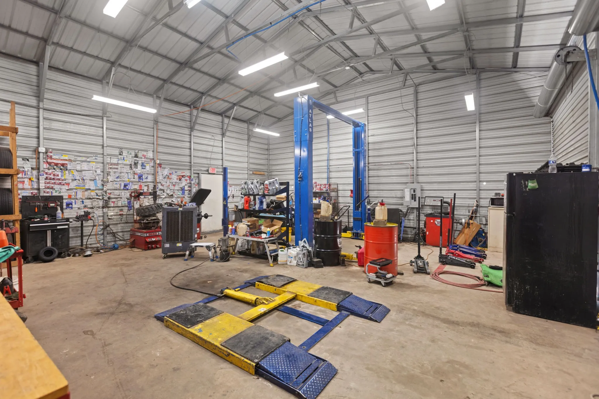Business For Sale in Red River (TX) County , 1305 W Main Street, Clarksville, Texas 75426, 0, 0, Garage spaces, 1,417 Sqft, built in 2020, Price $225,000, mls#21348986, Real Estate Agent in Clarksville, Homes For Sale in Red River (TX) county, Homes For Sale in Clarksville, Realtor in Clarksville Texas, Real Estate Brokerage Independent Realty Texas, Luminita Cordes Realtor