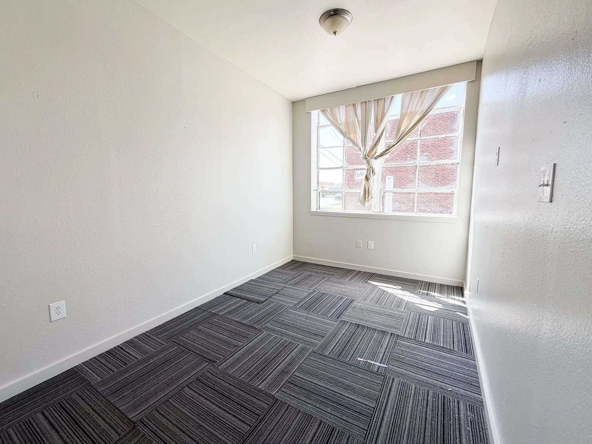 Office For Rent in Ellis County , 1300 W Main Street 100, Waxahachie, Texas 75165, 0, 0, Garage spaces, 0 Sqft, built in 1938, mls#21349562, Real Estate Agent in Waxahachie, Homes For Rent in Ellis county, Homes For Rent in Waxahachie, Realtor in Waxahachie Texas, Real Estate Brokerage Independent Realty Texas, Luminita Cordes Realtor