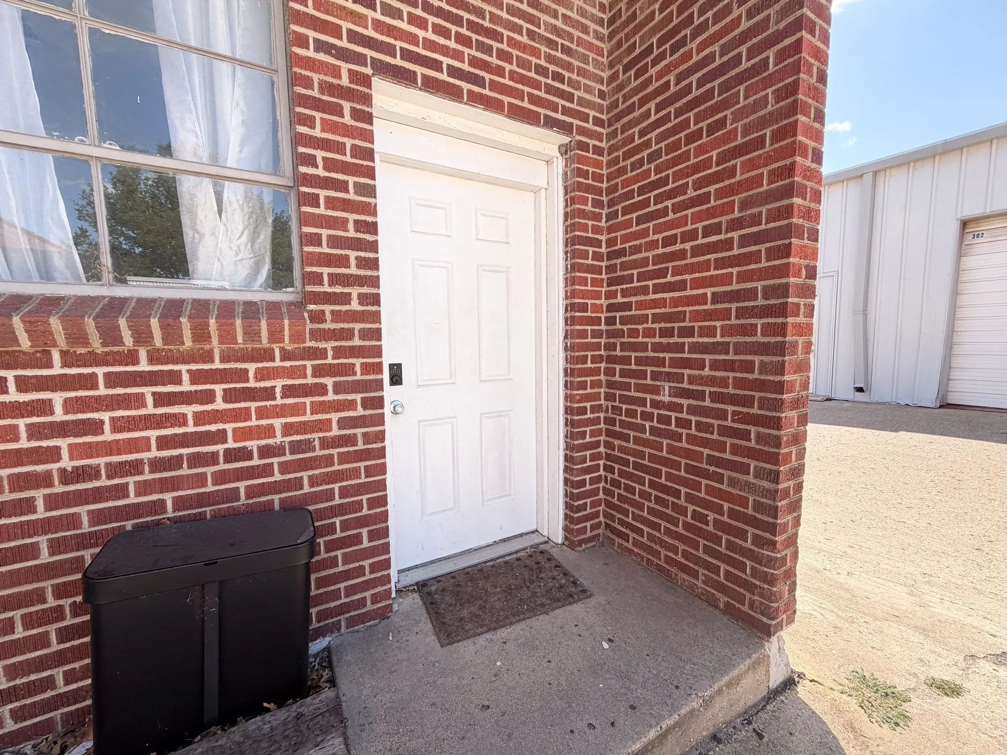 Office For Rent in Ellis County , 1300 W Main Street 100, Waxahachie, Texas 75165, 0, 0, Garage spaces, 0 Sqft, built in 1938, mls#21349562, Real Estate Agent in Waxahachie, Homes For Rent in Ellis county, Homes For Rent in Waxahachie, Realtor in Waxahachie Texas, Real Estate Brokerage Independent Realty Texas, Luminita Cordes Realtor