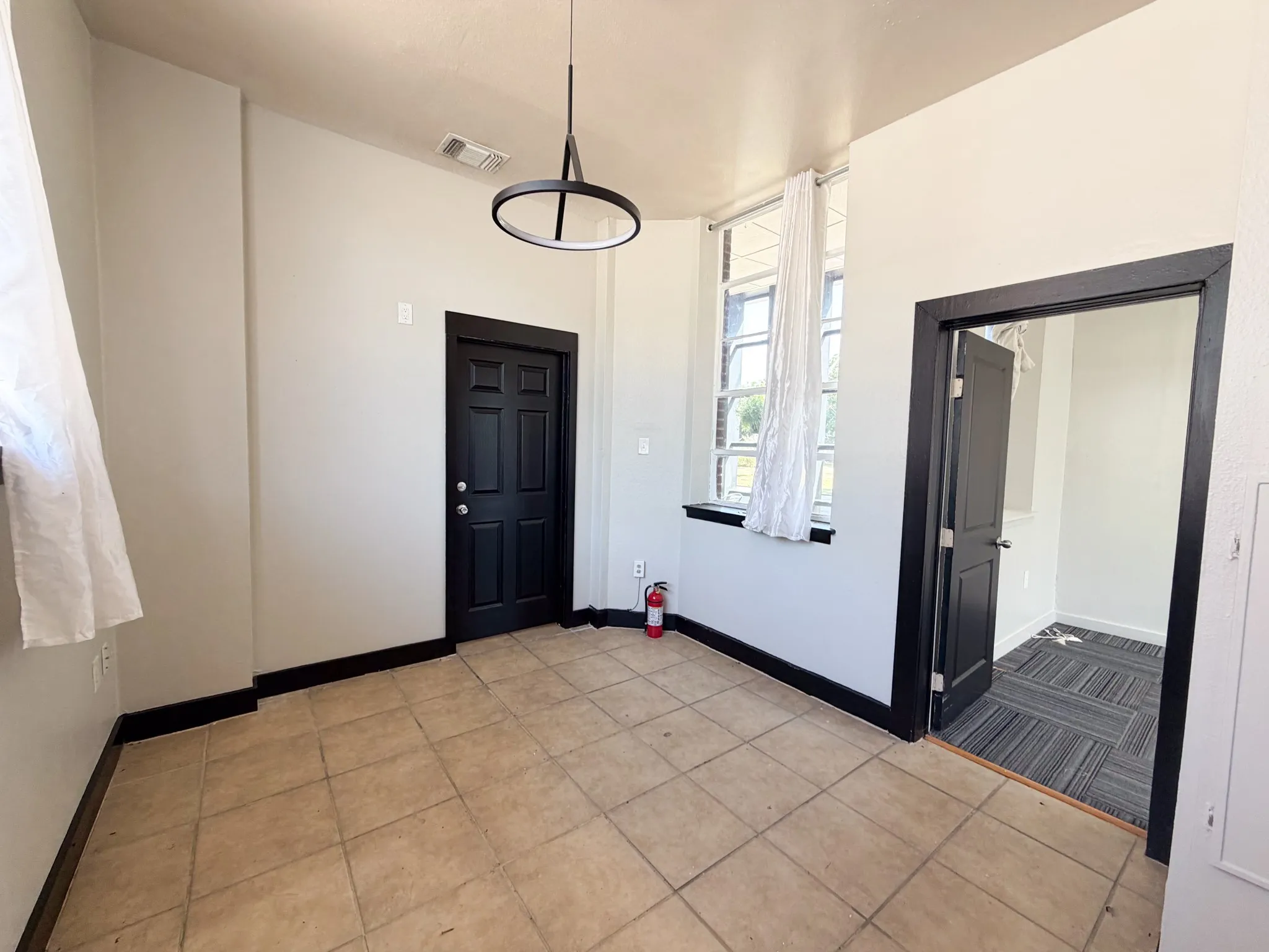 Office For Rent in Ellis County , 1300 W Main Street 100, Waxahachie, Texas 75165, 0, 0, Garage spaces, 0 Sqft, built in 1938, mls#21349562, Real Estate Agent in Waxahachie, Homes For Rent in Ellis county, Homes For Rent in Waxahachie, Realtor in Waxahachie Texas, Real Estate Brokerage Independent Realty Texas, Luminita Cordes Realtor