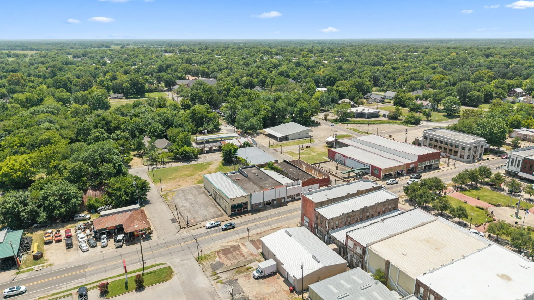 Business For Sale in Red River (TX) County , 106 E Main Street, Clarksville, Texas 75426, 0, 0, Garage spaces, 0 Sqft, built in 1931, mls#21349381, Real Estate Agent in Clarksville, Homes For Sale in Red River (TX) county, Homes For Sale in Clarksville, Realtor in Clarksville Texas, Real Estate Brokerage Independent Realty Texas, Luminita Cordes Realtor