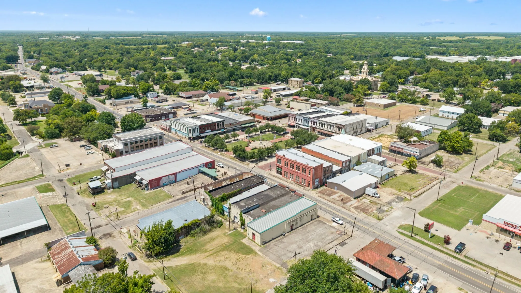 Business For Sale in Red River (TX) County , 106 E Main Street, Clarksville, Texas 75426, 0, 0, Garage spaces, 0 Sqft, built in 1931, mls#21349381, Real Estate Agent in Clarksville, Homes For Sale in Red River (TX) county, Homes For Sale in Clarksville, Realtor in Clarksville Texas, Real Estate Brokerage Independent Realty Texas, Luminita Cordes Realtor