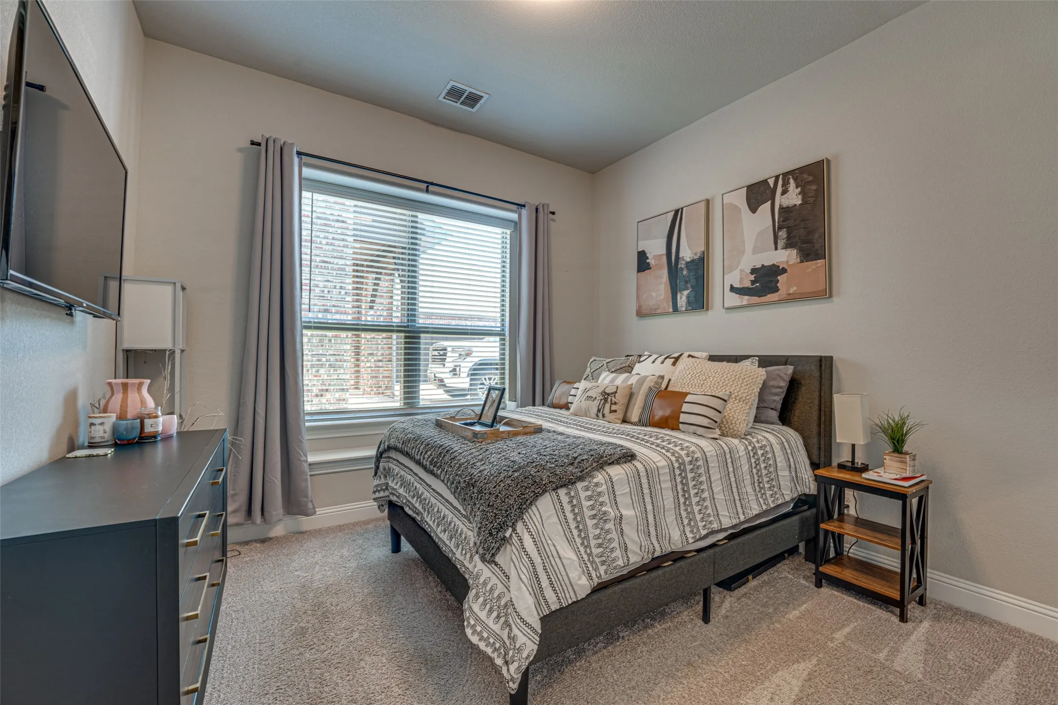 Single Family Residence For Sale in Rockwall County , 3315 Royal Ridge Drive, Rockwall, Texas 75087, 3 Bedroom, 3 Bathroom, 3 Garage spaces, 2,697 Sqft, built in 2018, mls#21348466, Real Estate Agent in Rockwall, Homes For Sale in Rockwall county, Homes For Sale in Rockwall, Realtor in Rockwall Texas, Real Estate Brokerage Independent Realty Texas, Luminita Cordes Realtor