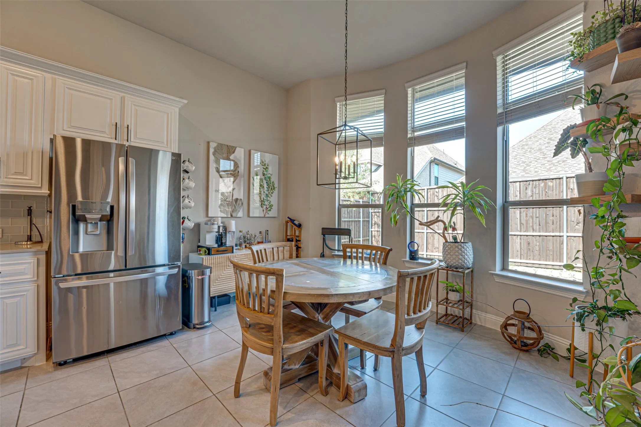 Single Family Residence For Sale in Rockwall County , 3315 Royal Ridge Drive, Rockwall, Texas 75087, 3 Bedroom, 3 Bathroom, 3 Garage spaces, 2,697 Sqft, built in 2018, mls#21348466, Real Estate Agent in Rockwall, Homes For Sale in Rockwall county, Homes For Sale in Rockwall, Realtor in Rockwall Texas, Real Estate Brokerage Independent Realty Texas, Luminita Cordes Realtor