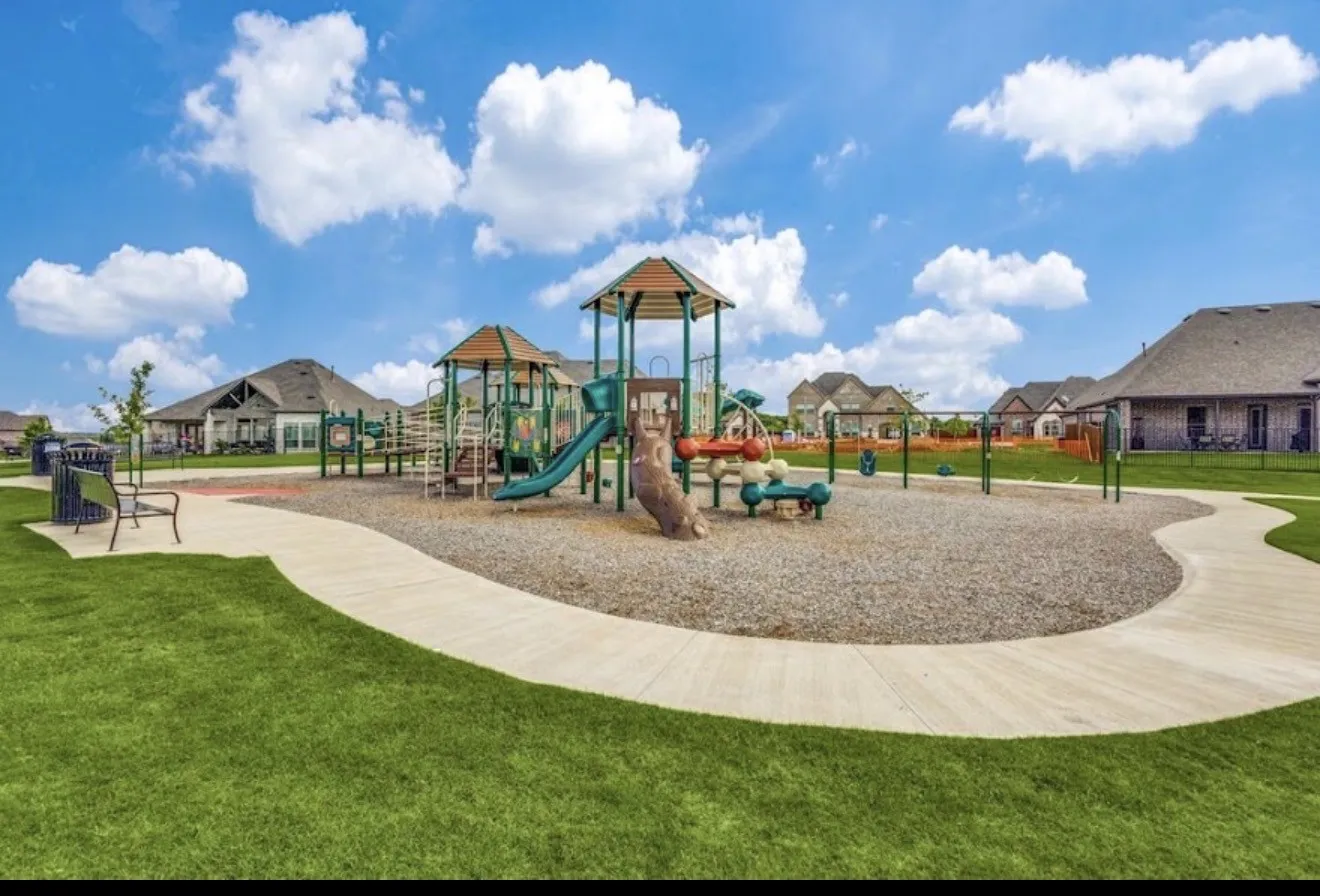 Single Family Residence For Sale in Rockwall County , 3315 Royal Ridge Drive, Rockwall, Texas 75087, 3 Bedroom, 3 Bathroom, 3 Garage spaces, 2,697 Sqft, built in 2018, mls#21348466, Real Estate Agent in Rockwall, Homes For Sale in Rockwall county, Homes For Sale in Rockwall, Realtor in Rockwall Texas, Real Estate Brokerage Independent Realty Texas, Luminita Cordes Realtor