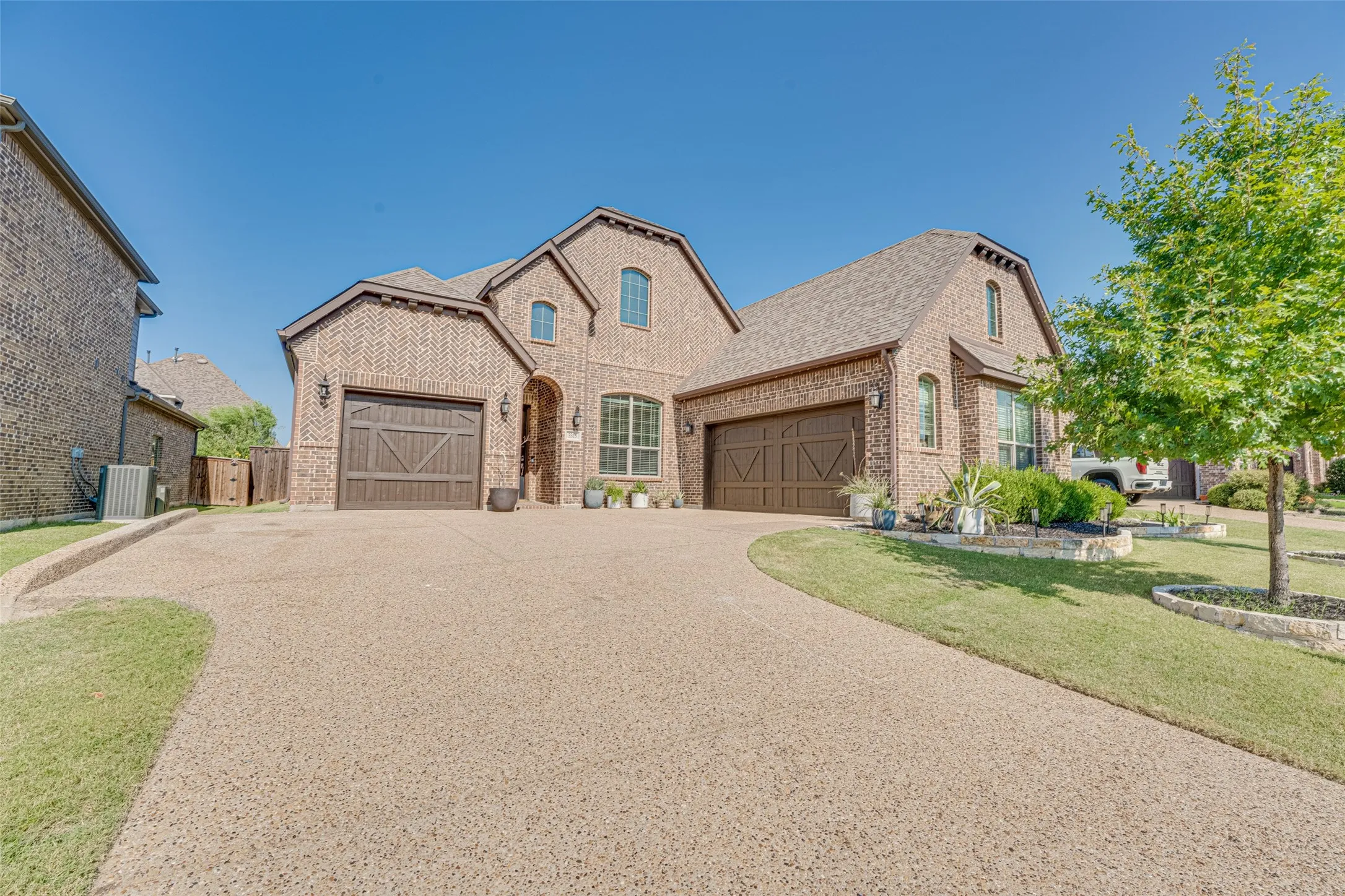 Single Family Residence For Sale in Rockwall County , 3315 Royal Ridge Drive, Rockwall, Texas 75087, 3 Bedroom, 3 Bathroom, 3 Garage spaces, 2,697 Sqft, built in 2018, mls#21348466, Real Estate Agent in Rockwall, Homes For Sale in Rockwall county, Homes For Sale in Rockwall, Realtor in Rockwall Texas, Real Estate Brokerage Independent Realty Texas, Luminita Cordes Realtor