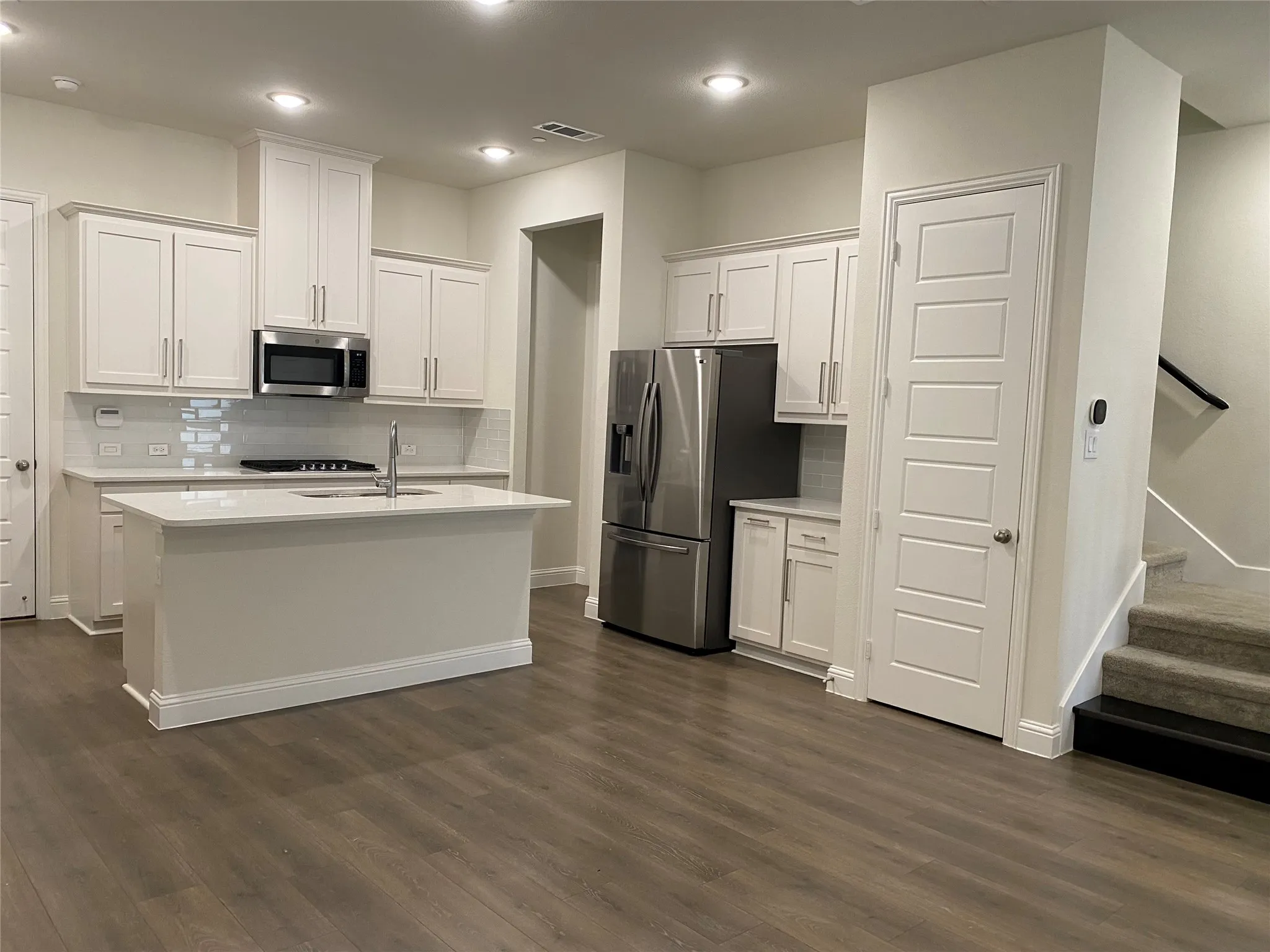Single Family Residence For Rent in Dallas County , 1919 Diyaa Court, Farmers Branch, Texas 75234, 3 Bedrooms, 3 Bathrooms, 2 Garage spaces, 1,820 Sqft, built in 2021, Price $3,200, mls#21349556, Real Estate Agent in Farmers Branch, Homes For Rent in Dallas county, Homes For Rent in Farmers Branch, Realtor in Farmers Branch Texas, Real Estate Brokerage Independent Realty Texas, Luminita Cordes Realtor