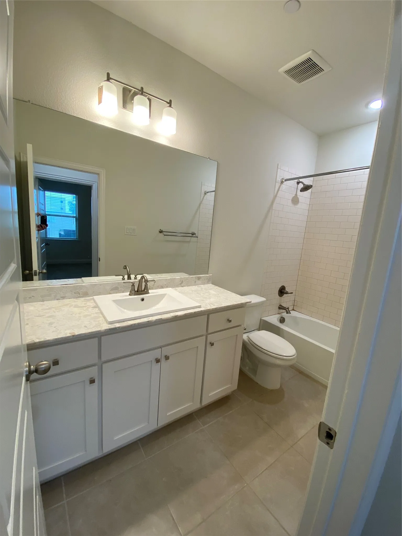 Single Family Residence For Rent in Dallas County , 1919 Diyaa Court, Farmers Branch, Texas 75234, 3 Bedrooms, 3 Bathrooms, 2 Garage spaces, 1,820 Sqft, built in 2021, Price $3,200, mls#21349556, Real Estate Agent in Farmers Branch, Homes For Rent in Dallas county, Homes For Rent in Farmers Branch, Realtor in Farmers Branch Texas, Real Estate Brokerage Independent Realty Texas, Luminita Cordes Realtor