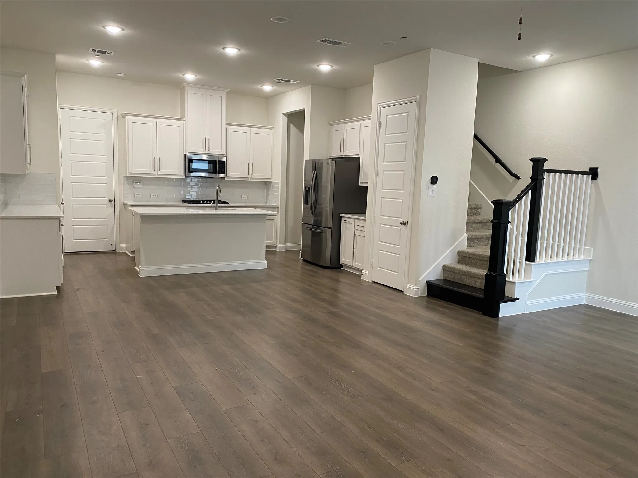 Single Family Residence For Rent in Dallas County , 1919 Diyaa Court, Farmers Branch, Texas 75234, 3 Bedrooms, 3 Bathrooms, 2 Garage spaces, 1,820 Sqft, built in 2021, Price $3,200, mls#21349556, Real Estate Agent in Farmers Branch, Homes For Rent in Dallas county, Homes For Rent in Farmers Branch, Realtor in Farmers Branch Texas, Real Estate Brokerage Independent Realty Texas, Luminita Cordes Realtor