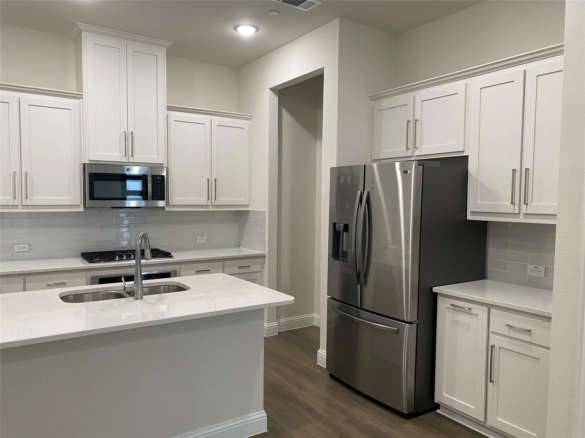 Single Family Residence For Rent in Dallas County , 1919 Diyaa Court, Farmers Branch, Texas 75234, 3 Bedrooms, 3 Bathrooms, 2 Garage spaces, 1,820 Sqft, built in 2021, Price $3,200, mls#21349556, Real Estate Agent in Farmers Branch, Homes For Rent in Dallas county, Homes For Rent in Farmers Branch, Realtor in Farmers Branch Texas, Real Estate Brokerage Independent Realty Texas, Luminita Cordes Realtor