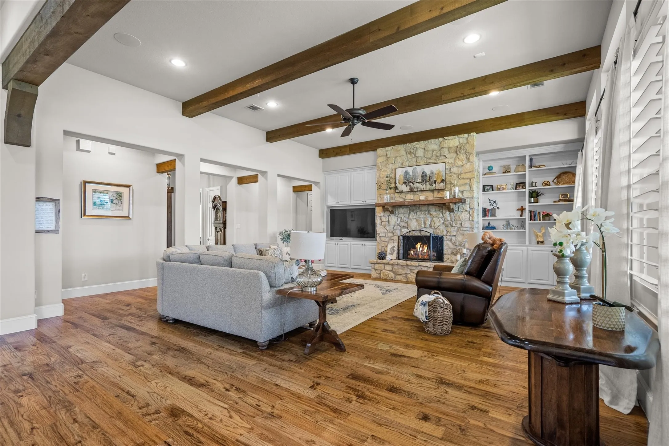 Single Family Residence For Sale in Denton County , 115 Quiet Hill Circle, Copper Canyon, Texas 76226, 5 Bedroom, 4 Bathroom, 4 Garage spaces, 4,144 Sqft, built in 2016, mls#21348697, Real Estate Agent in Copper Canyon, Homes For Sale in Denton county, Homes For Sale in Copper Canyon, Realtor in Copper Canyon Texas, Real Estate Brokerage Independent Realty Texas, Luminita Cordes Realtor