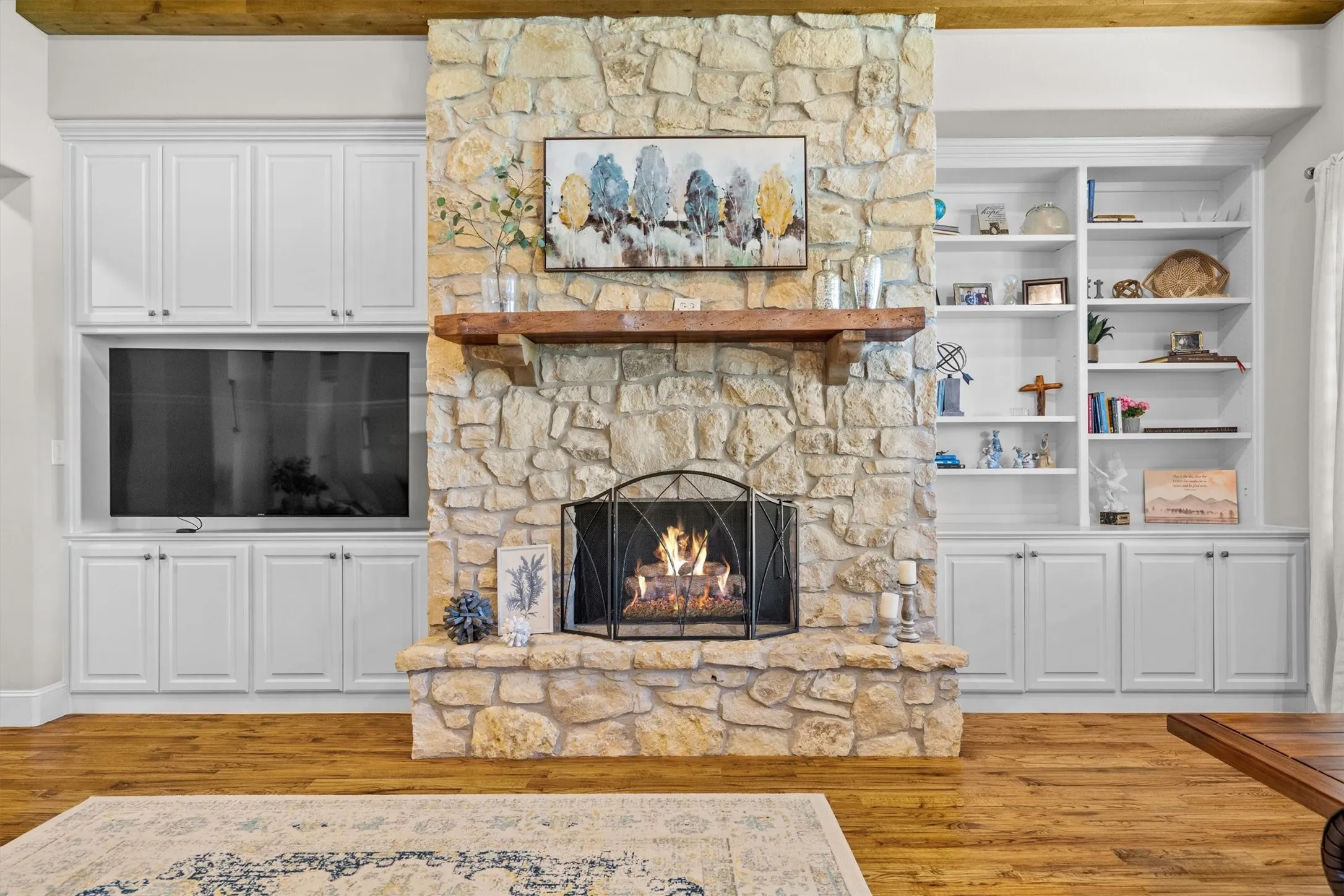 Single Family Residence For Sale in Denton County , 115 Quiet Hill Circle, Copper Canyon, Texas 76226, 5 Bedroom, 4 Bathroom, 4 Garage spaces, 4,144 Sqft, built in 2016, mls#21348697, Real Estate Agent in Copper Canyon, Homes For Sale in Denton county, Homes For Sale in Copper Canyon, Realtor in Copper Canyon Texas, Real Estate Brokerage Independent Realty Texas, Luminita Cordes Realtor