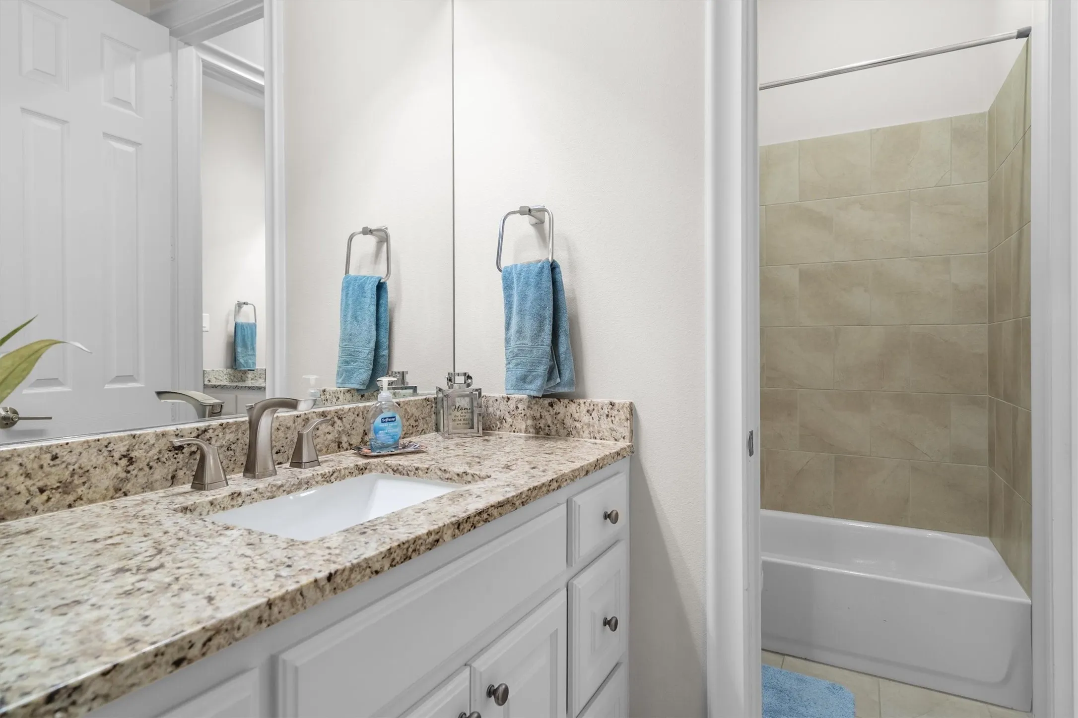 Single Family Residence For Sale in Denton County , 115 Quiet Hill Circle, Copper Canyon, Texas 76226, 5 Bedroom, 4 Bathroom, 4 Garage spaces, 4,144 Sqft, built in 2016, mls#21348697, Real Estate Agent in Copper Canyon, Homes For Sale in Denton county, Homes For Sale in Copper Canyon, Realtor in Copper Canyon Texas, Real Estate Brokerage Independent Realty Texas, Luminita Cordes Realtor