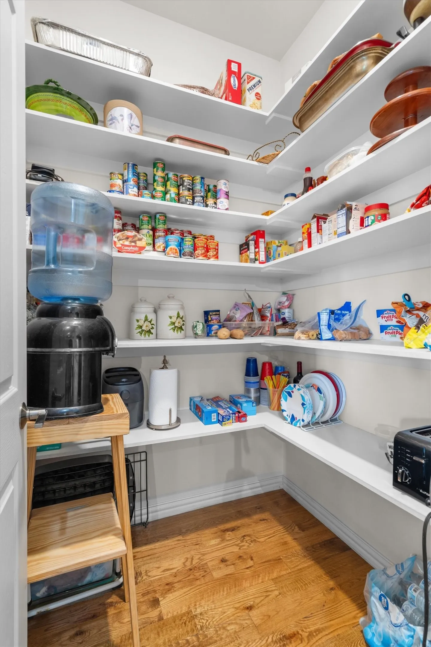 Single Family Residence For Sale in Denton County , 115 Quiet Hill Circle, Copper Canyon, Texas 76226, 5 Bedroom, 4 Bathroom, 4 Garage spaces, 4,144 Sqft, built in 2016, mls#21348697, Real Estate Agent in Copper Canyon, Homes For Sale in Denton county, Homes For Sale in Copper Canyon, Realtor in Copper Canyon Texas, Real Estate Brokerage Independent Realty Texas, Luminita Cordes Realtor