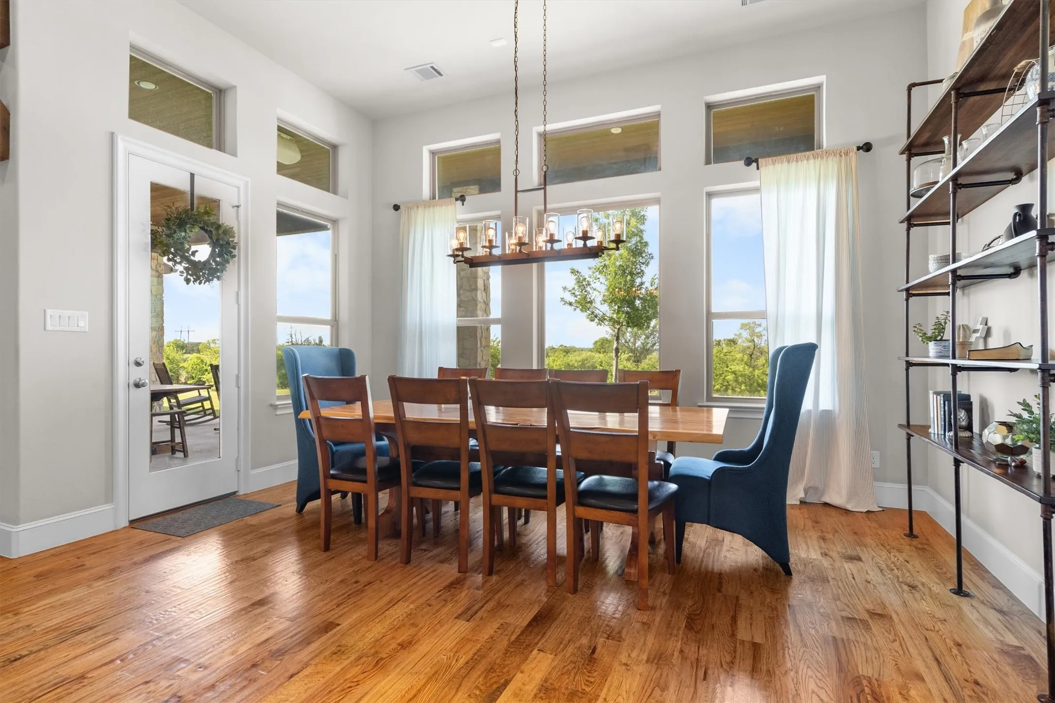 Single Family Residence For Sale in Denton County , 115 Quiet Hill Circle, Copper Canyon, Texas 76226, 5 Bedroom, 4 Bathroom, 4 Garage spaces, 4,144 Sqft, built in 2016, mls#21348697, Real Estate Agent in Copper Canyon, Homes For Sale in Denton county, Homes For Sale in Copper Canyon, Realtor in Copper Canyon Texas, Real Estate Brokerage Independent Realty Texas, Luminita Cordes Realtor