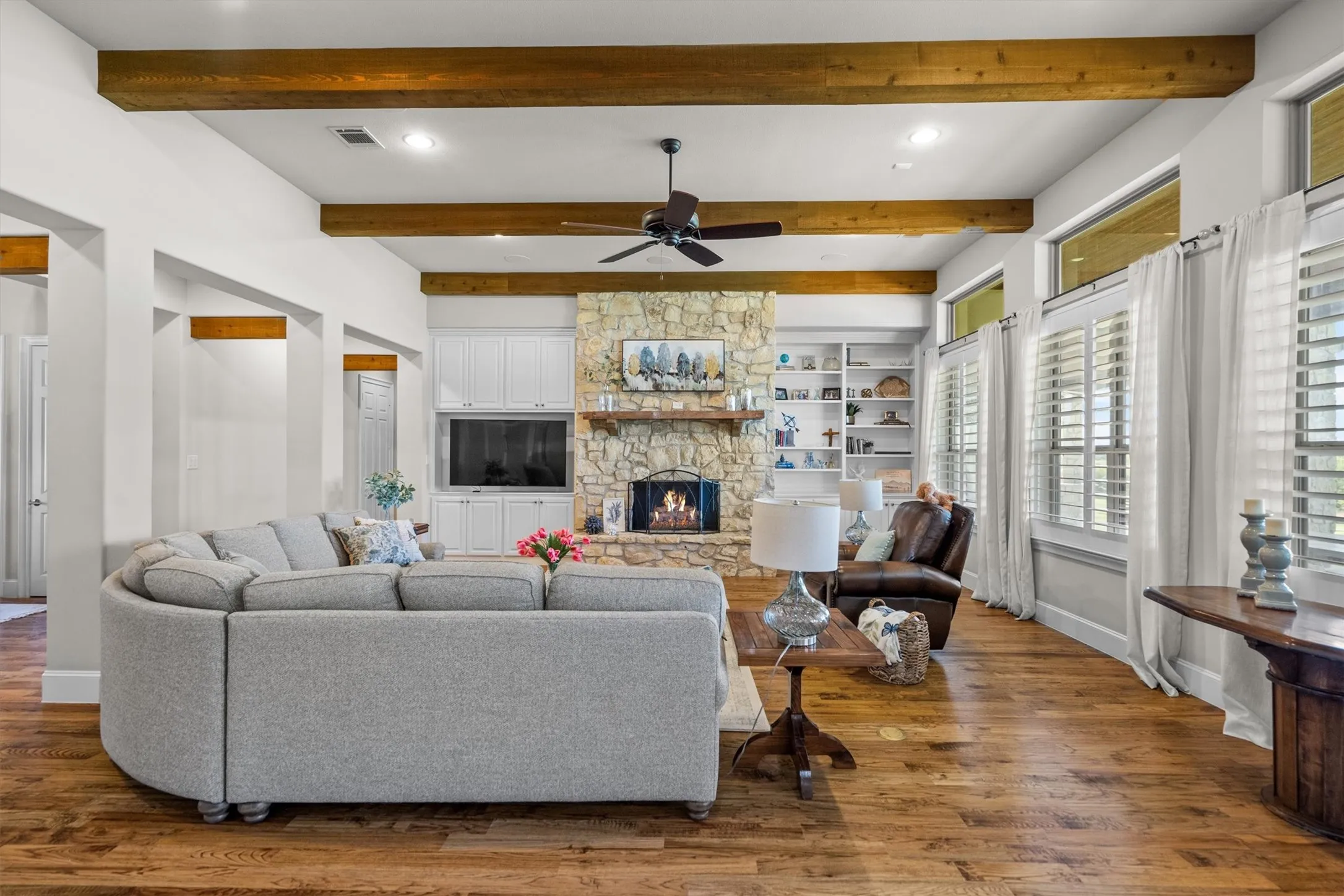 Single Family Residence For Sale in Denton County , 115 Quiet Hill Circle, Copper Canyon, Texas 76226, 5 Bedroom, 4 Bathroom, 4 Garage spaces, 4,144 Sqft, built in 2016, mls#21348697, Real Estate Agent in Copper Canyon, Homes For Sale in Denton county, Homes For Sale in Copper Canyon, Realtor in Copper Canyon Texas, Real Estate Brokerage Independent Realty Texas, Luminita Cordes Realtor