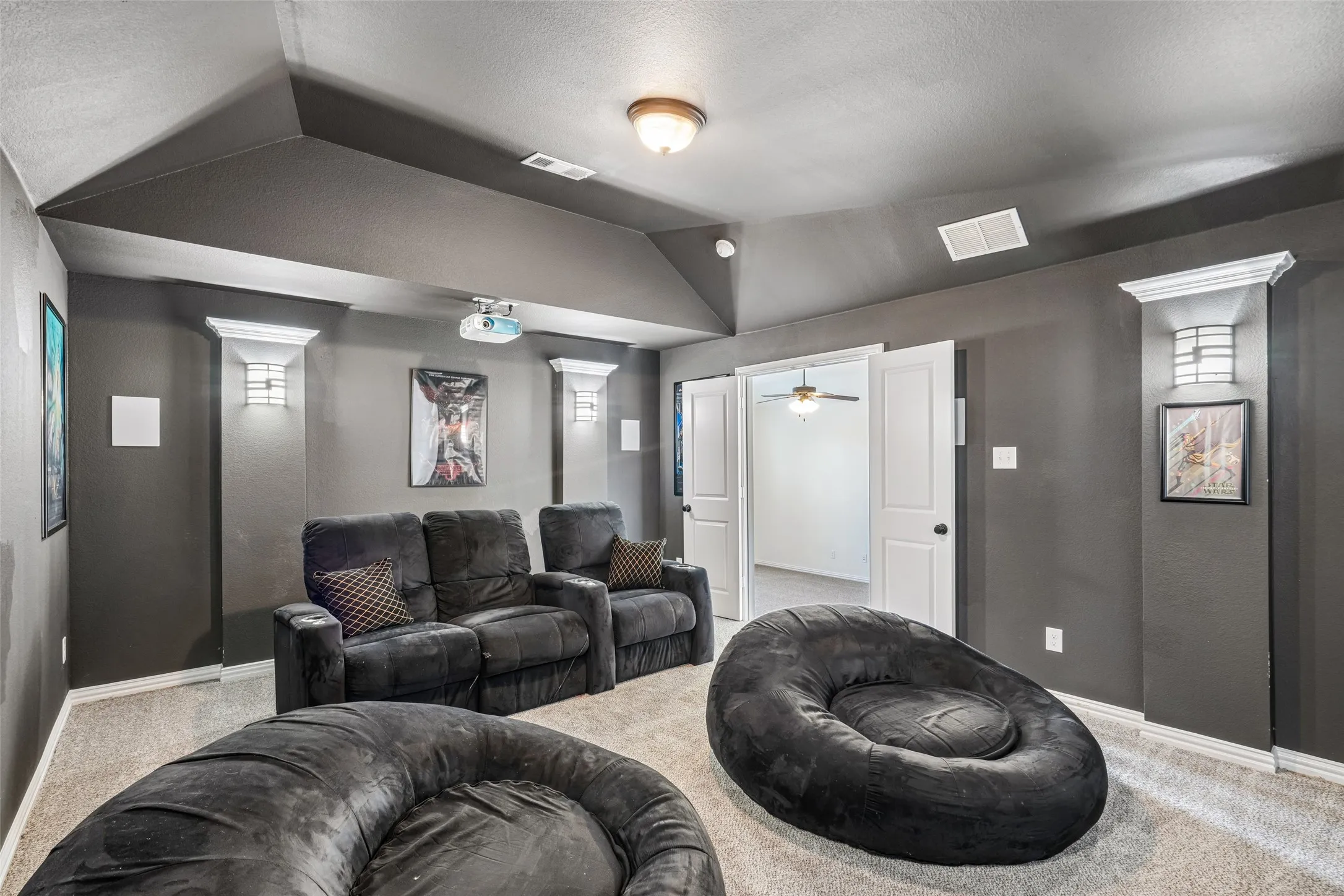 Single Family Residence For Sale in Denton County , 932 Champions Court, Roanoke, Texas 76262, 4 Bedroom, 4 Bathroom, 2 Garage spaces, 3,584 Sqft, built in 2015, mls#21339089, Real Estate Agent in Roanoke, Homes For Sale in Denton county, Homes For Sale in Roanoke, Realtor in Roanoke Texas, Real Estate Brokerage Independent Realty Texas, Luminita Cordes Realtor